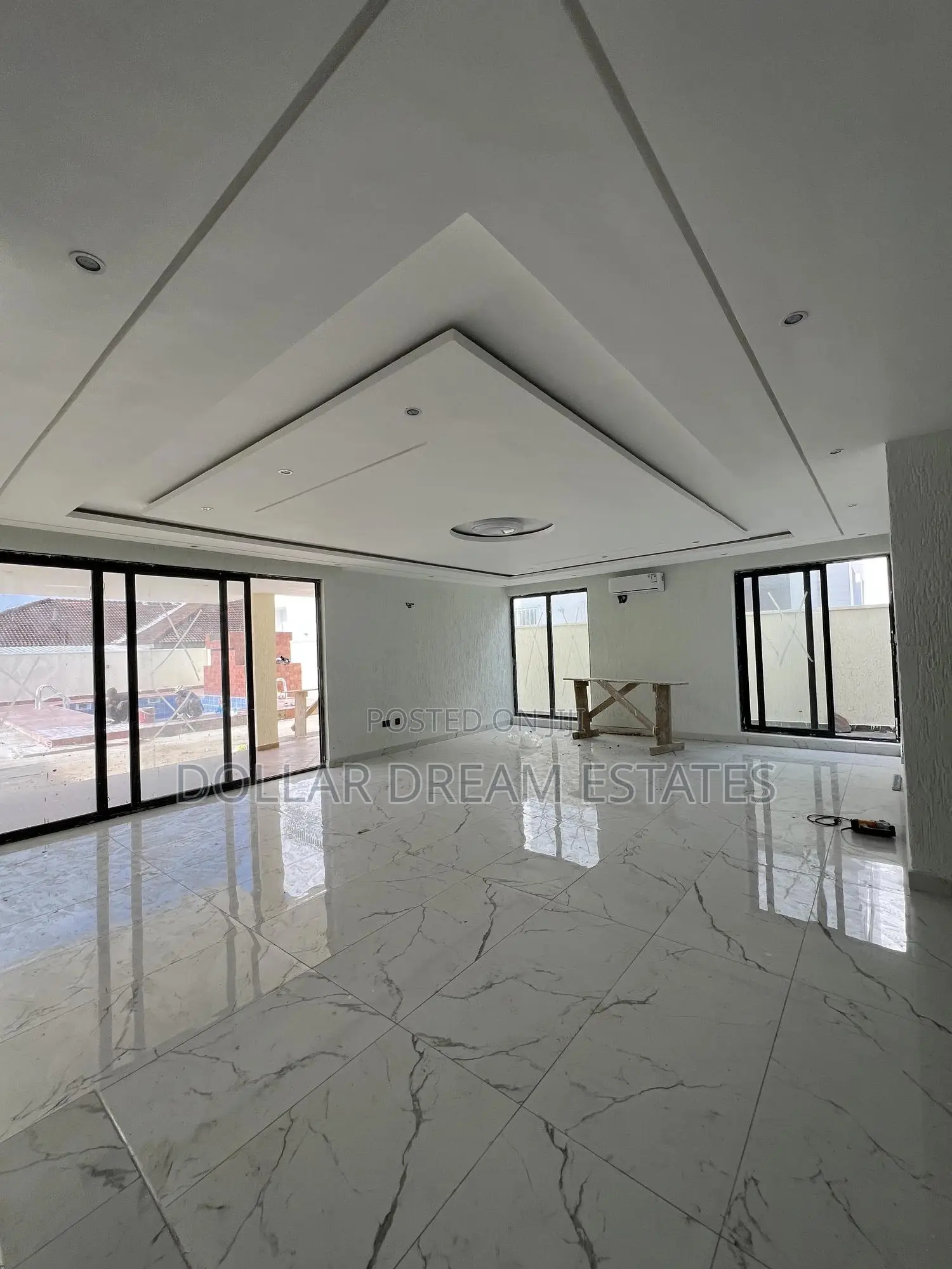 5bdrm House in East Legon for sale