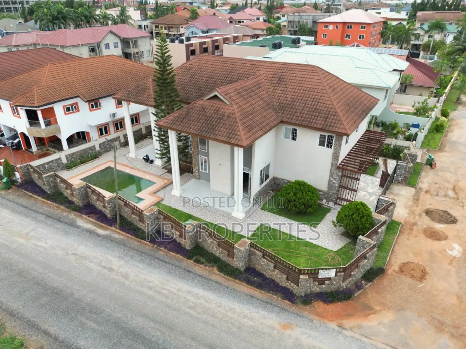 5bdrm Mansion in Kb Properties, Spintex for rent