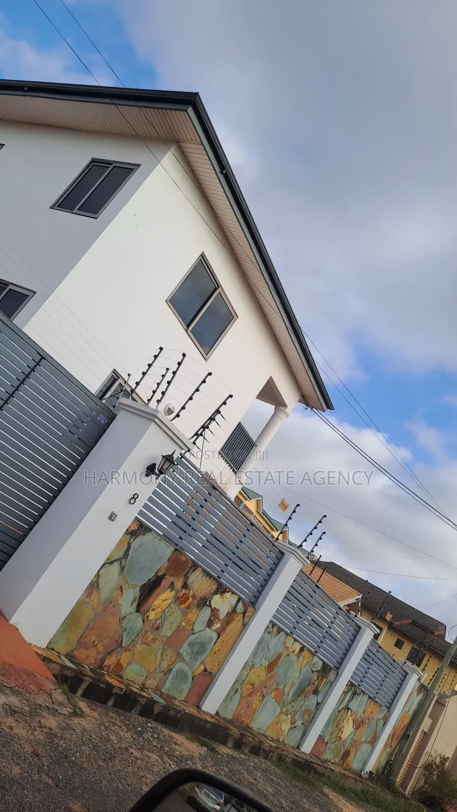4bdrm House in Dzorwulu for sale