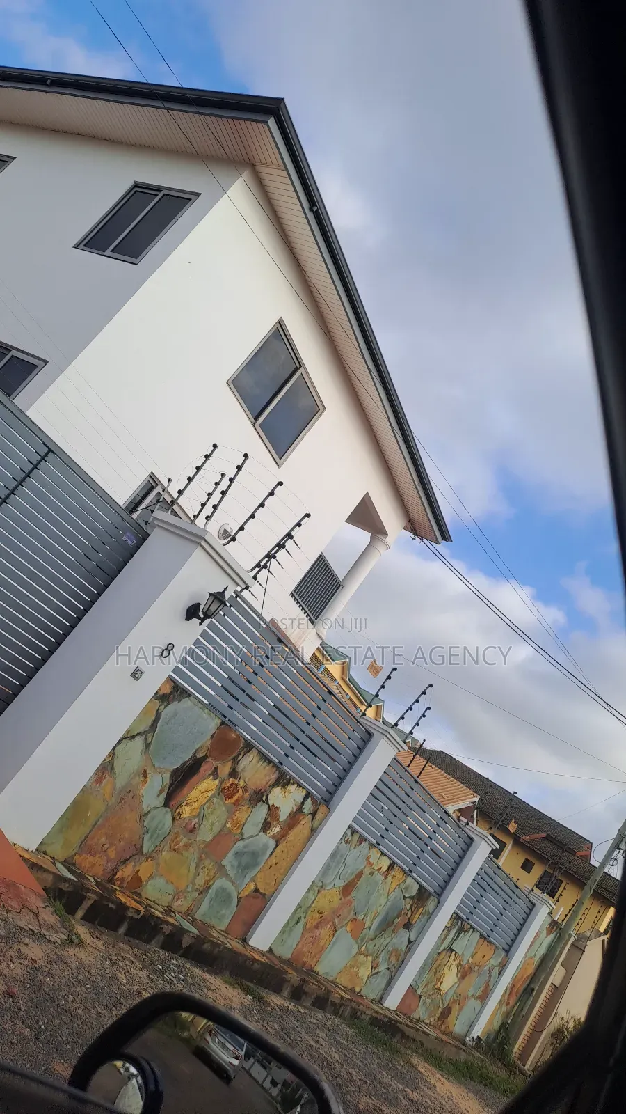 4bdrm House in Dzorwulu for sale
