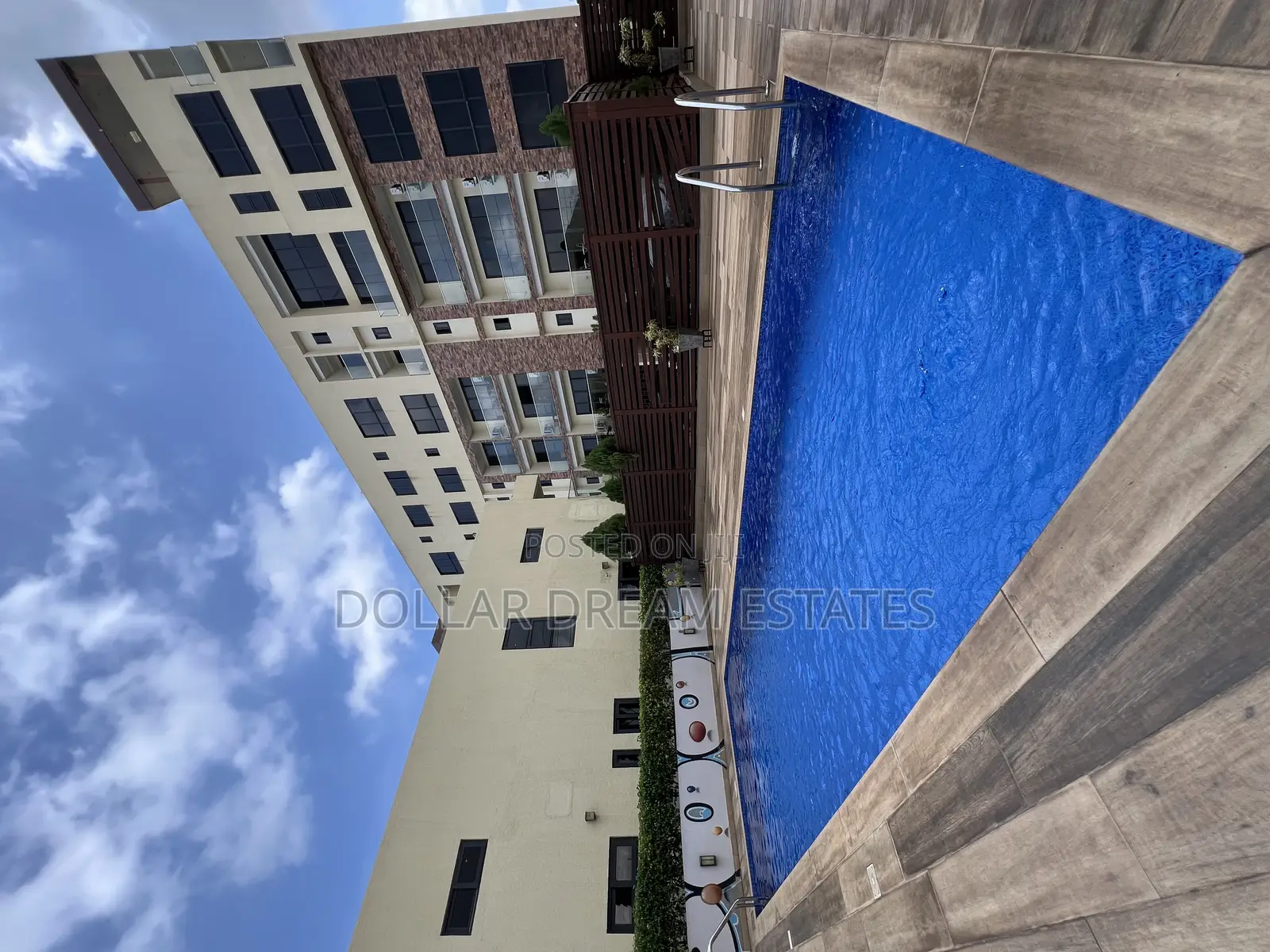 4bdrm Townhouse / Terrace in East Legon for rent