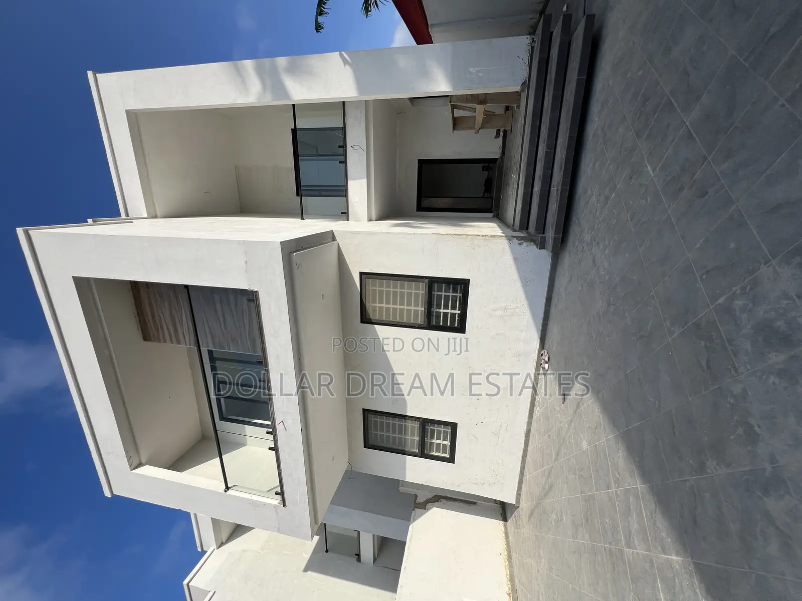 4bdrm House in Sakumono for sale