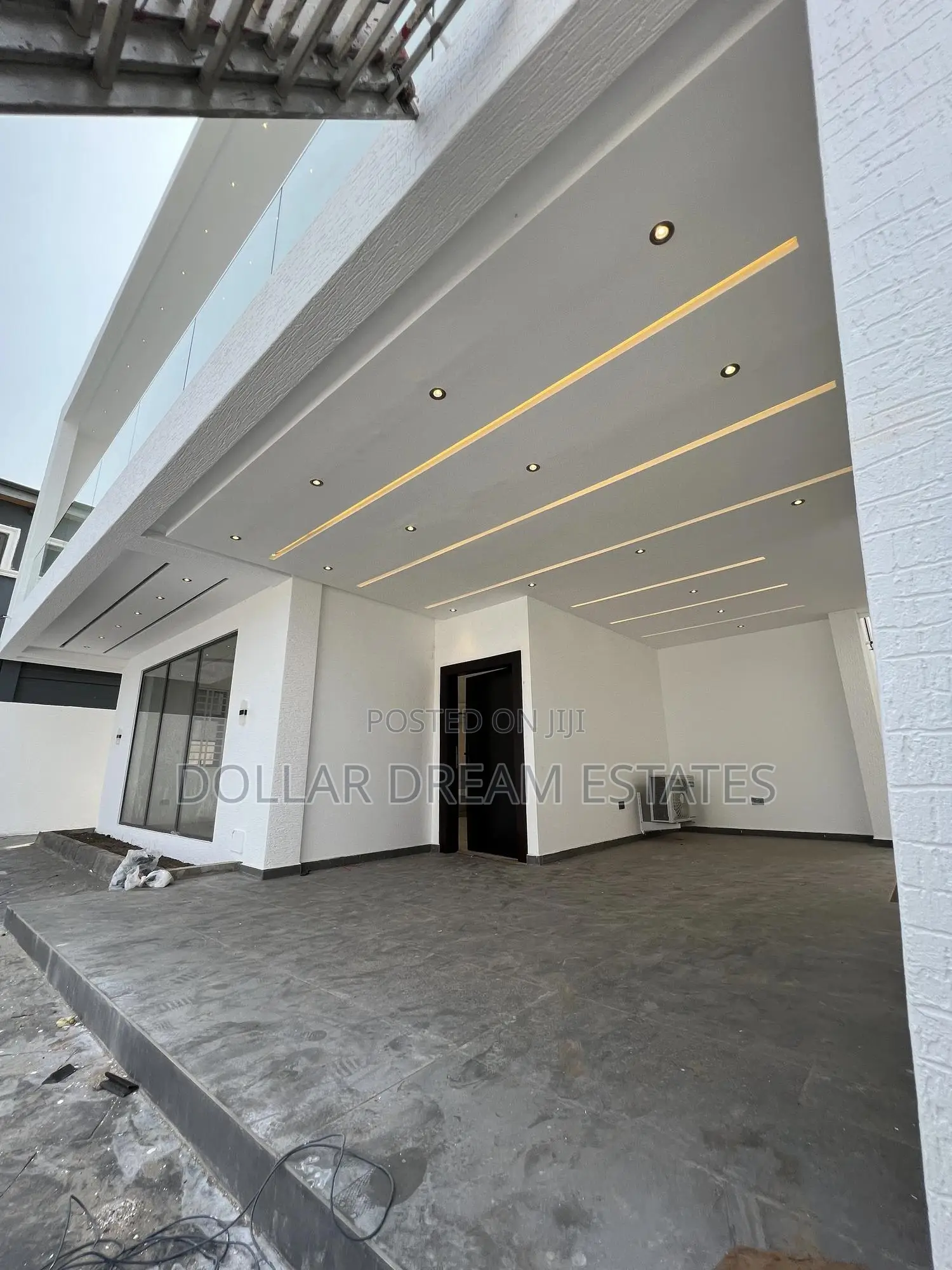 4bdrm House in Ashaley Botwe for sale