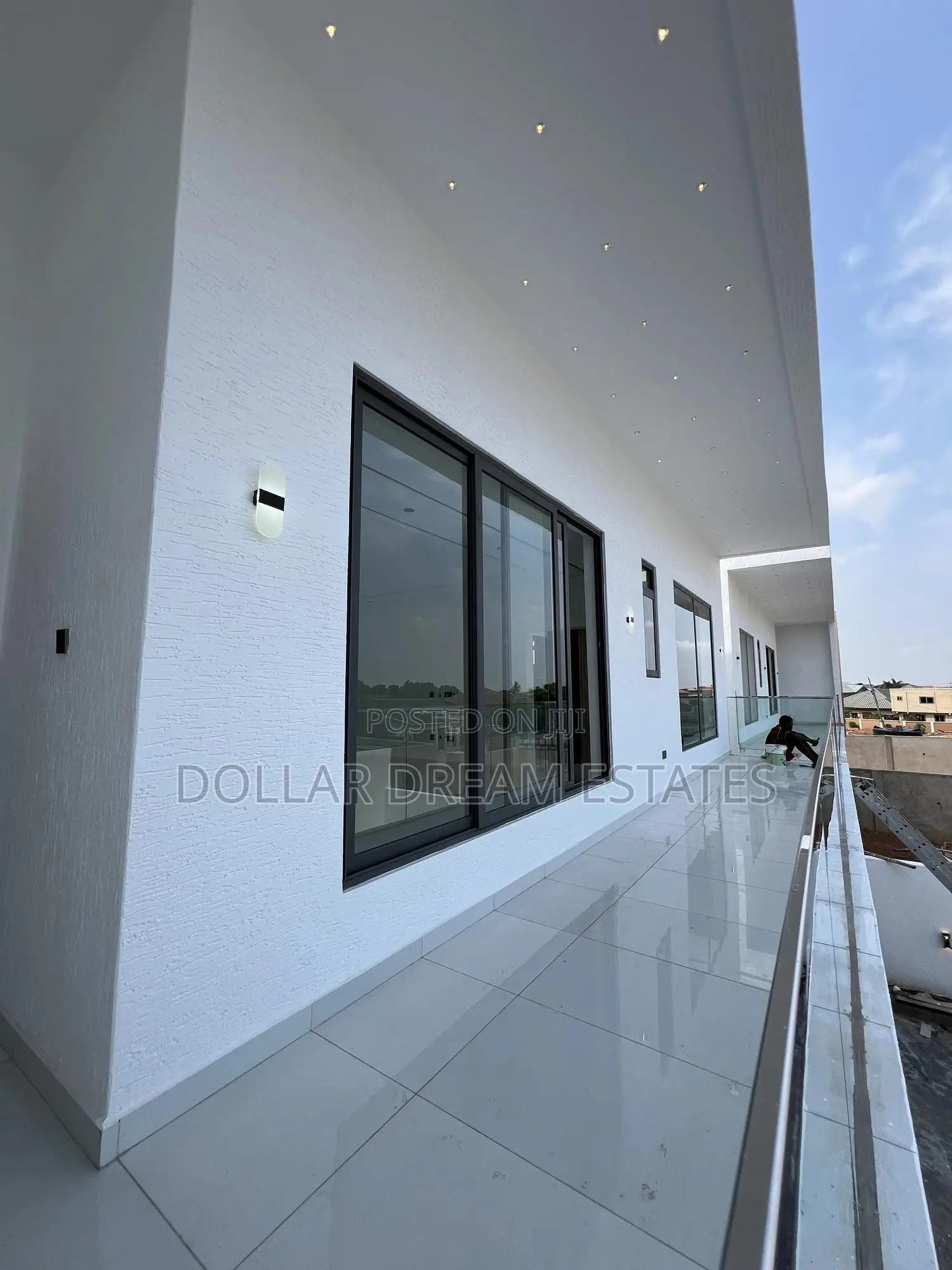 4bdrm House in Ashaley Botwe for sale