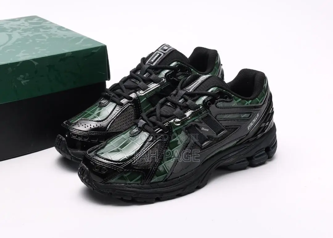 New Balance 1906 a Sneakers
