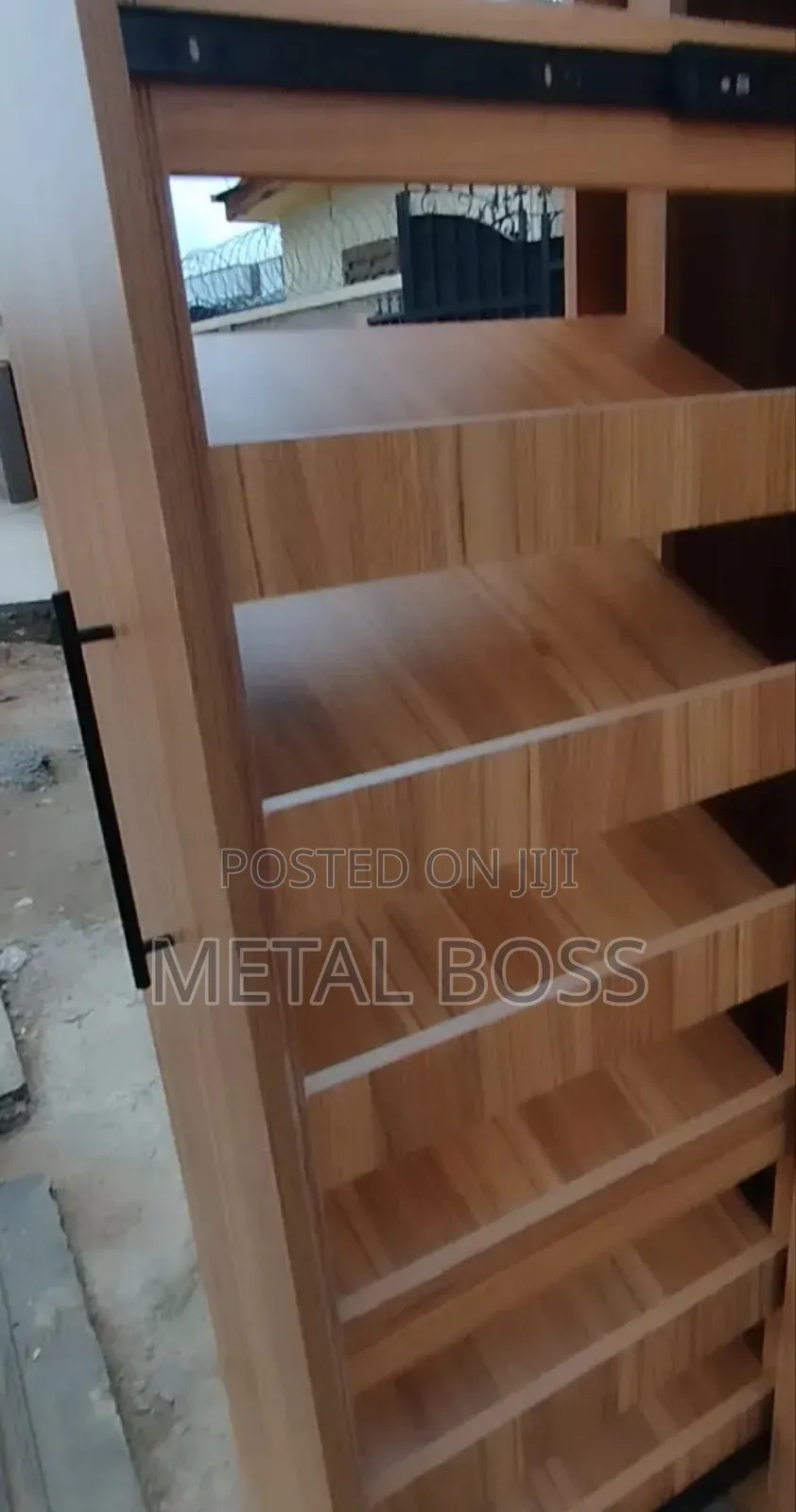 Wardrobe With Inbuilt Shoe Rack