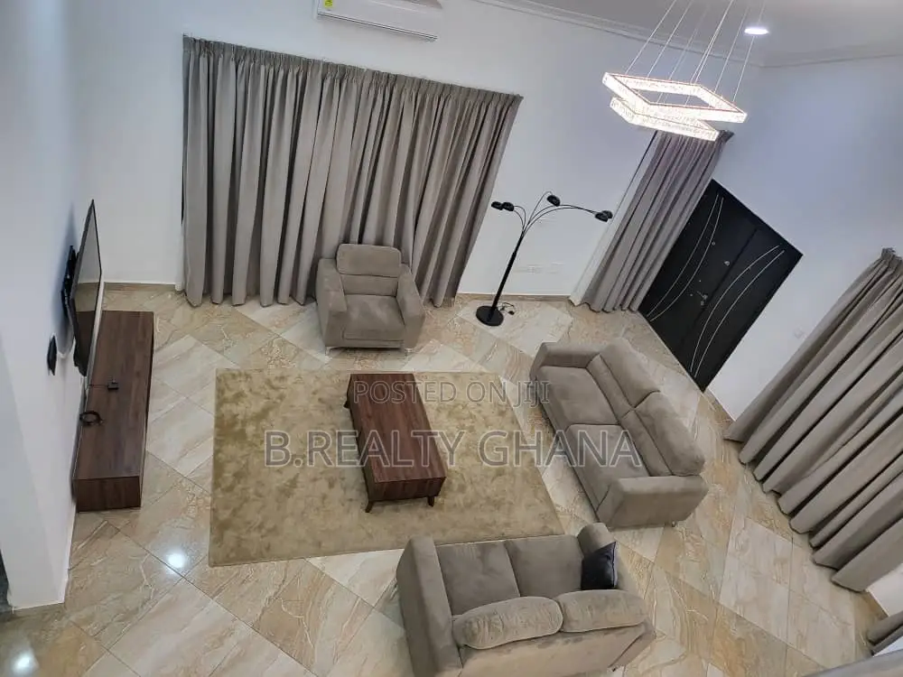 4bdrm House in Airport Residential Area for rent
