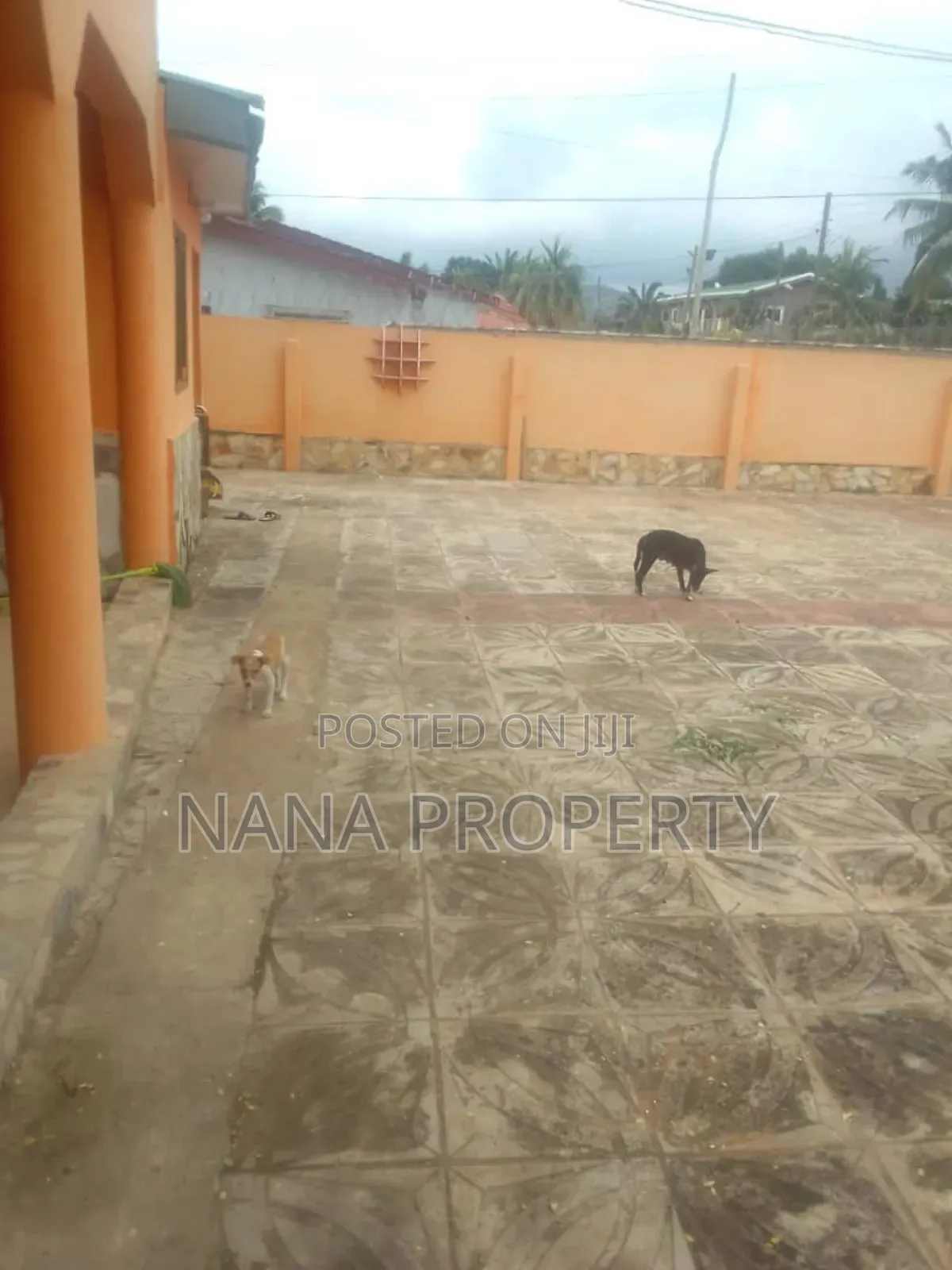 5bdrm House in Ashaiman Municipal for sale