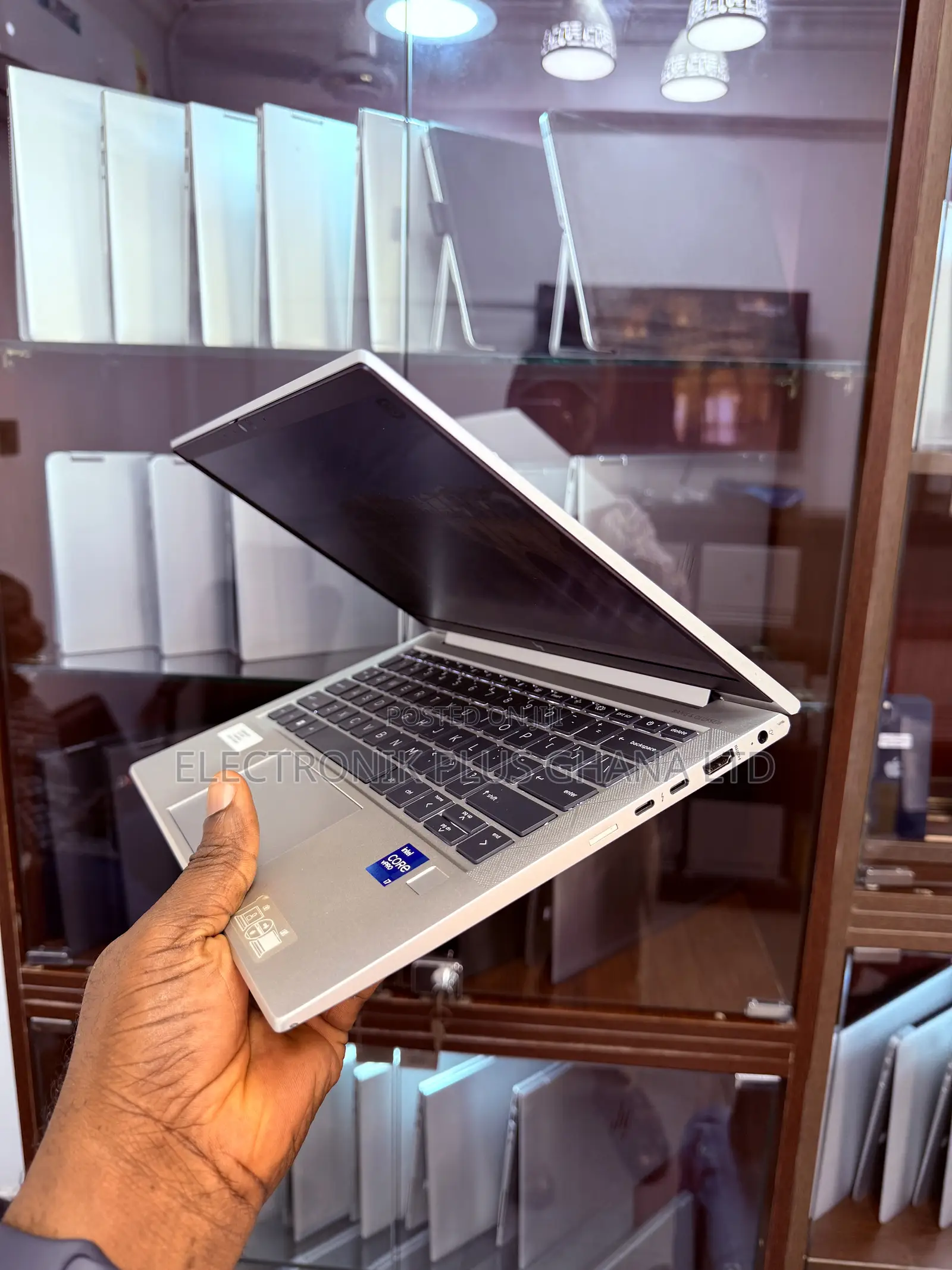 Laptop HP EliteBook 830 G8 16GB Intel Core i7 SSD 512GB