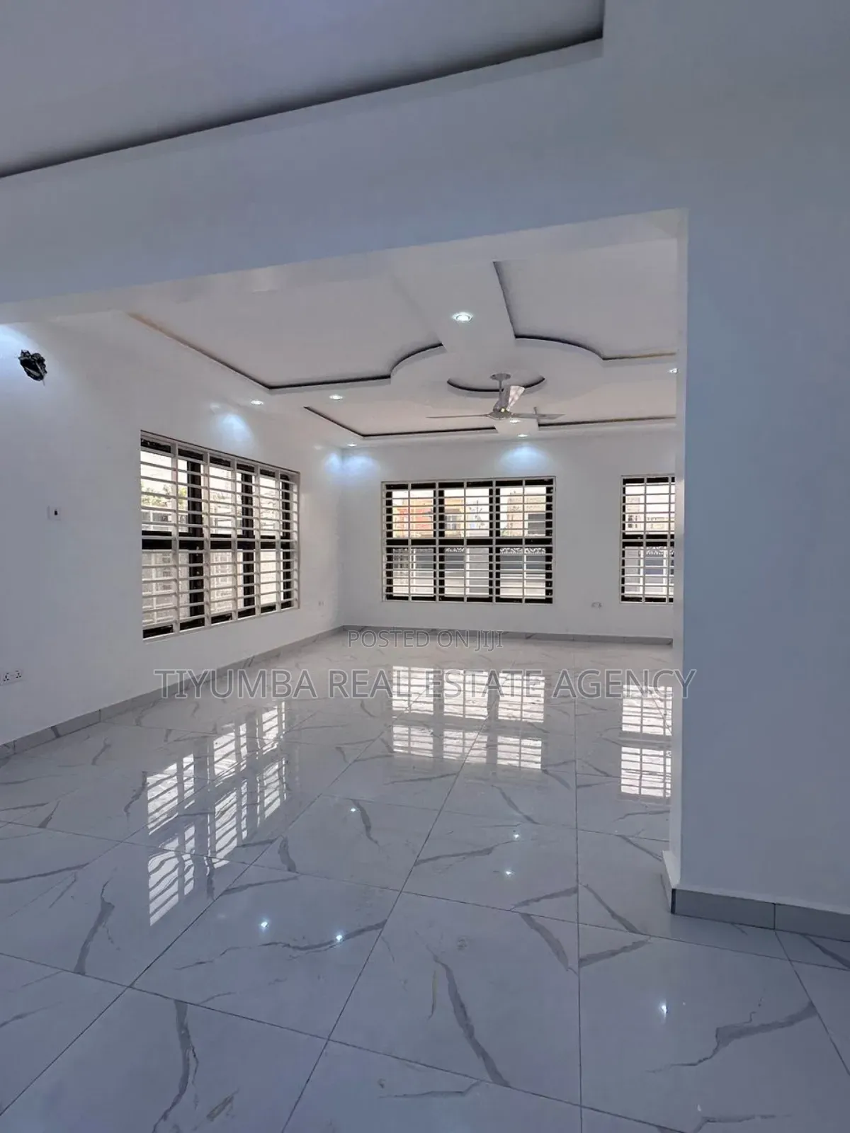4bdrm Duplex in Tiyumba Agency., Haatso for sale