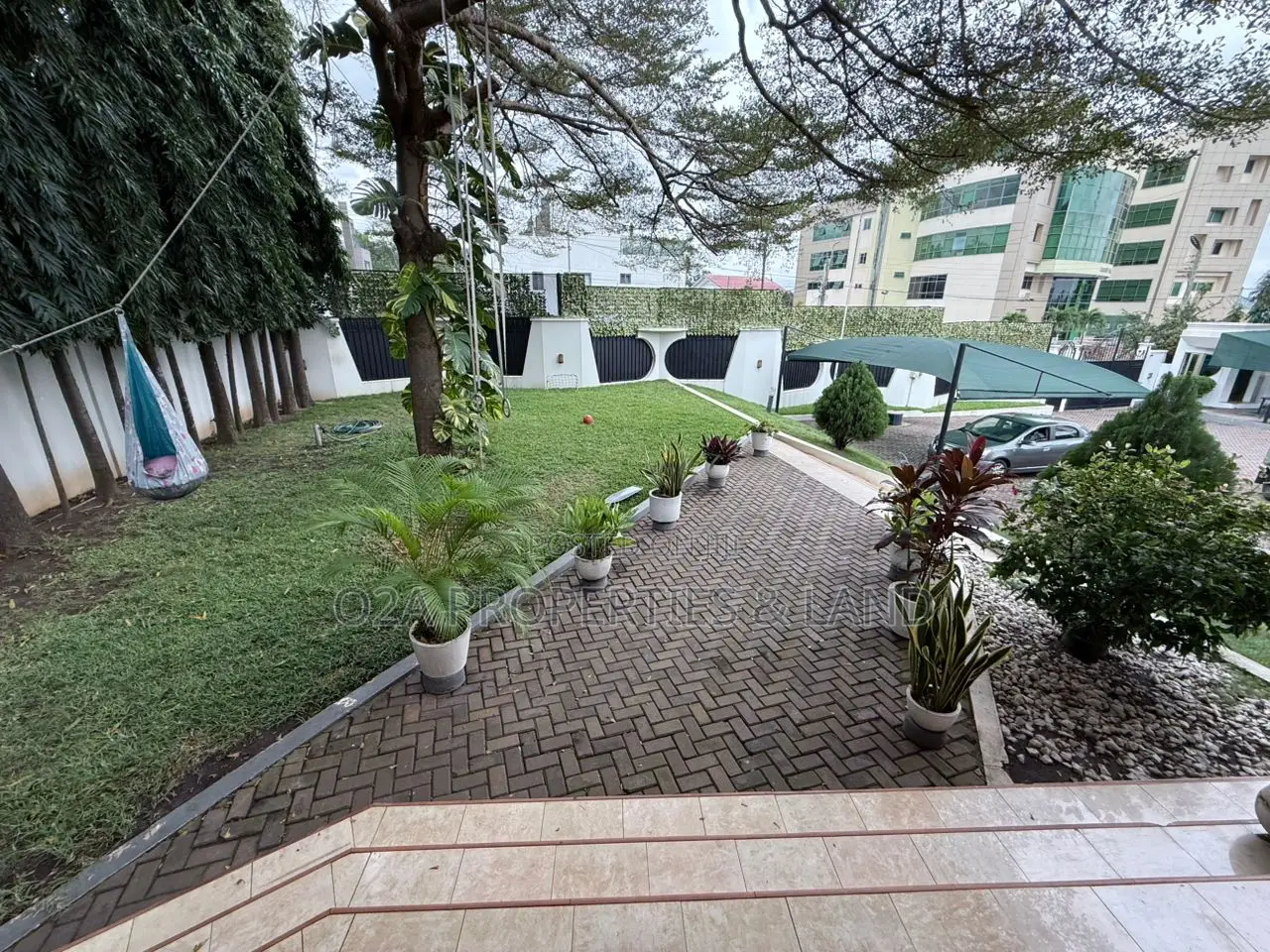 6bdrm House in Airport Residential for rent