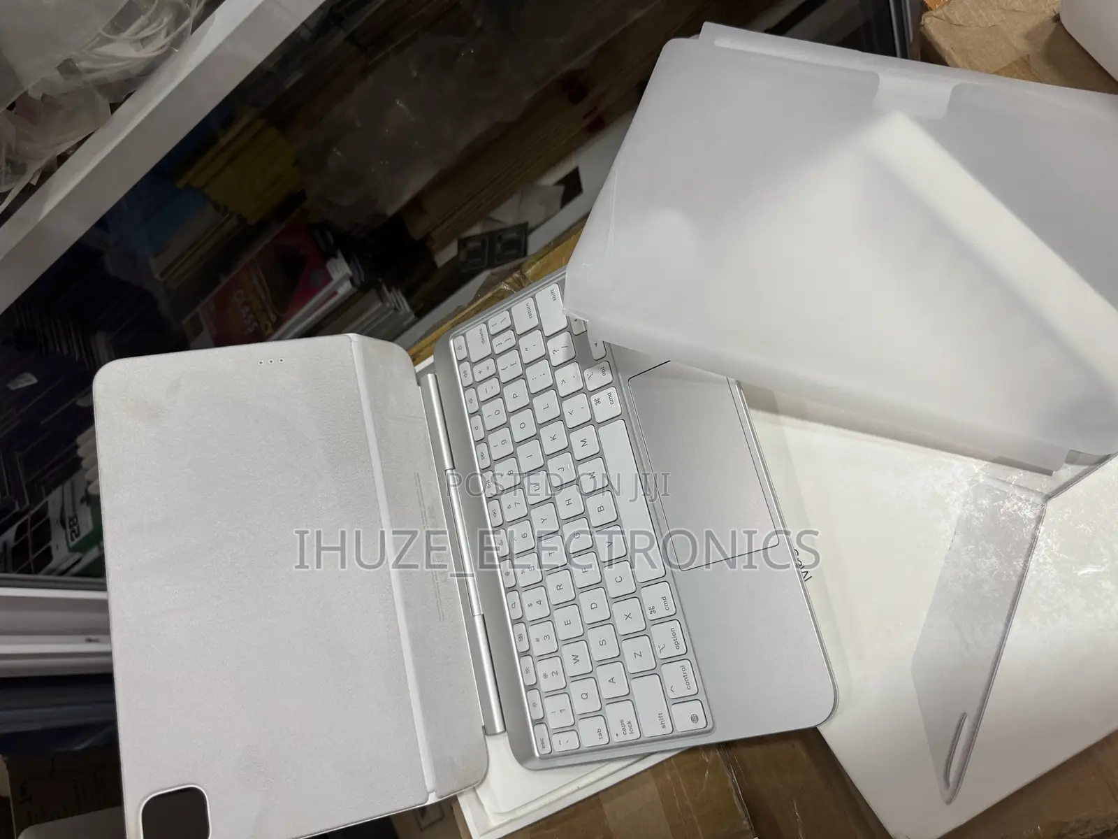 Magic Keyboard for iPad Pro 11‐Inch (M4) - Us English (Open Box)
