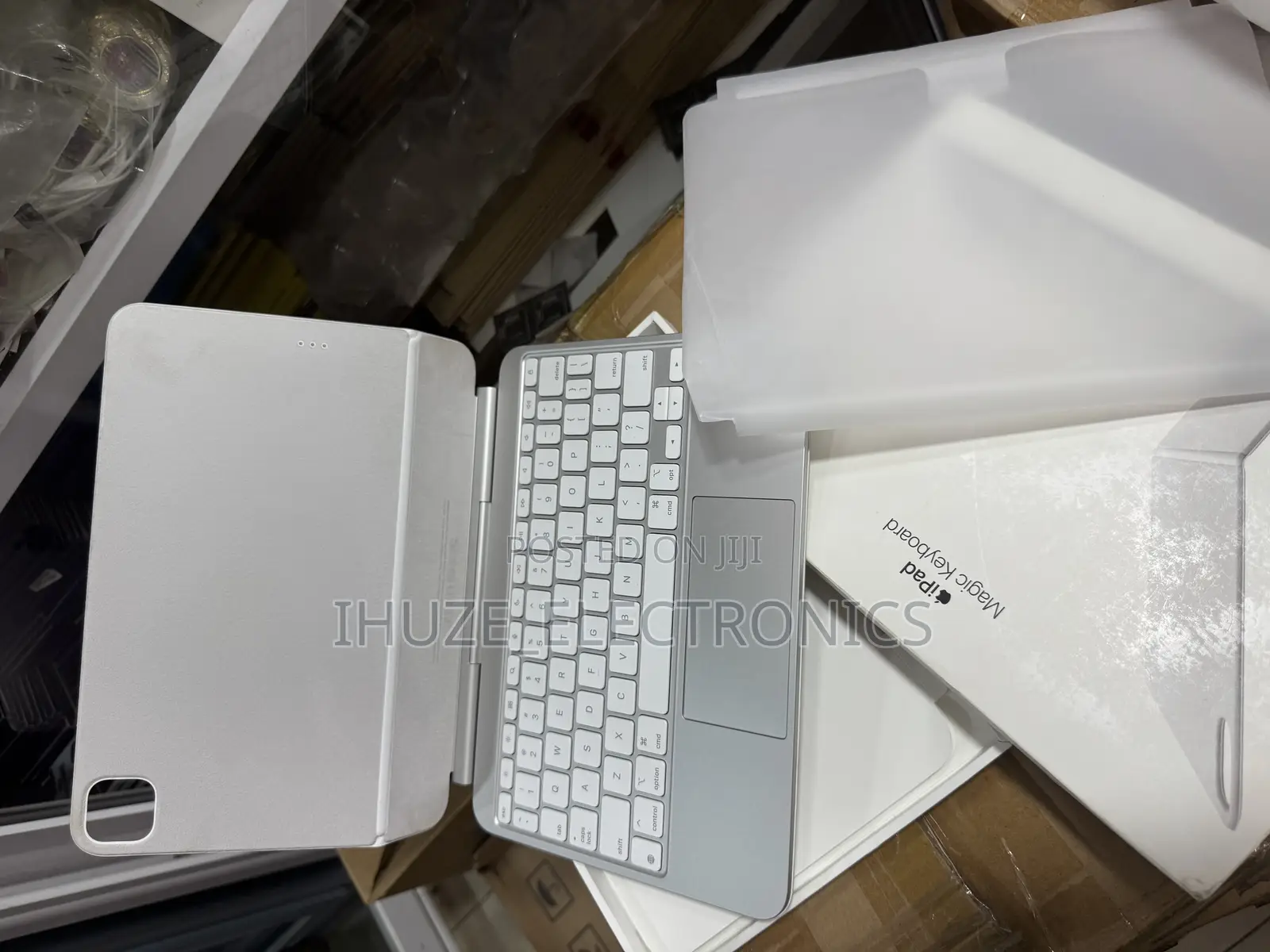 Magic Keyboard for iPad Pro 11‐Inch (M4) - Us English (Open Box)