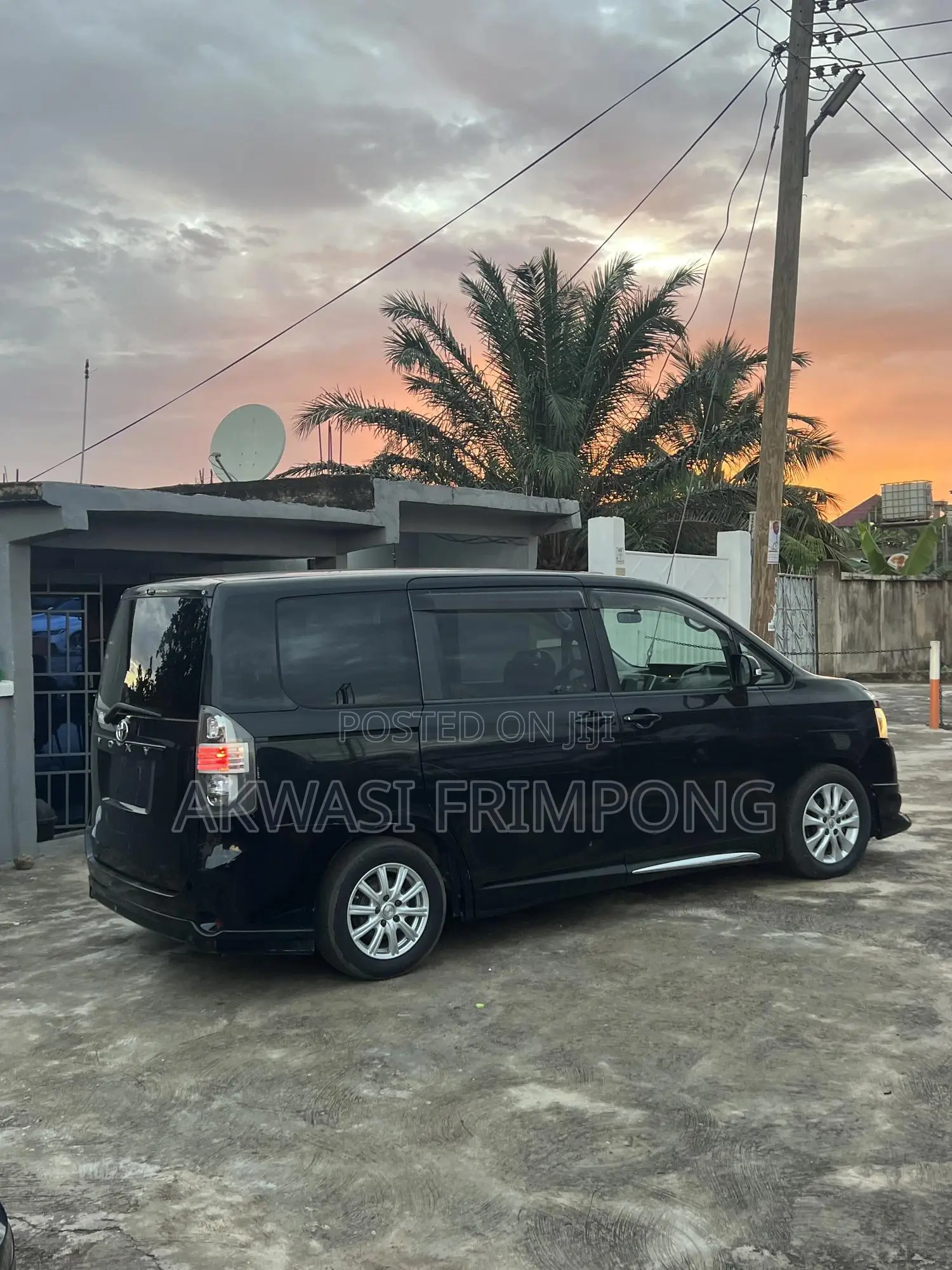 Toyota Voxy 2013 Black