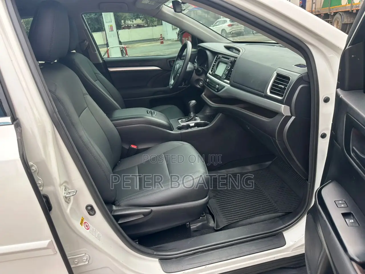 Toyota Highlander LE 4x2 (2.7L 4cyl 6A) 2018 White