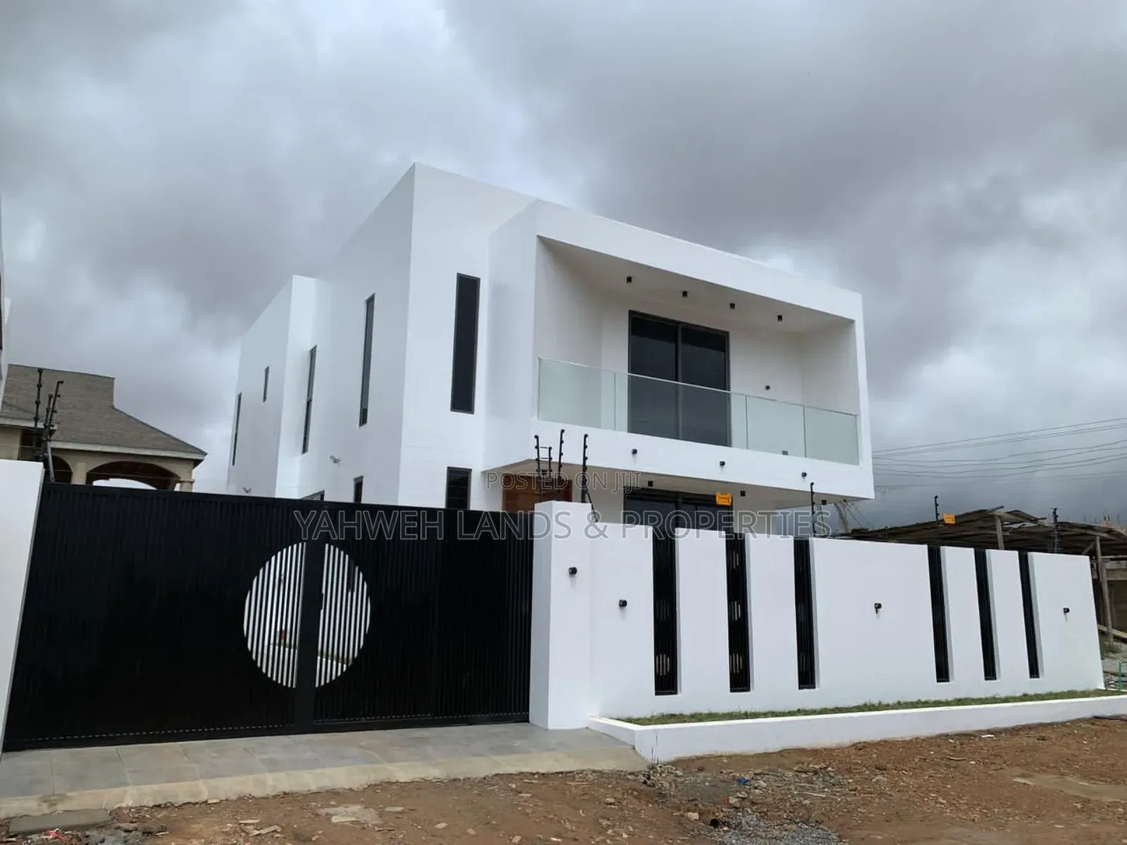 4bdrm House in East Legon for sale