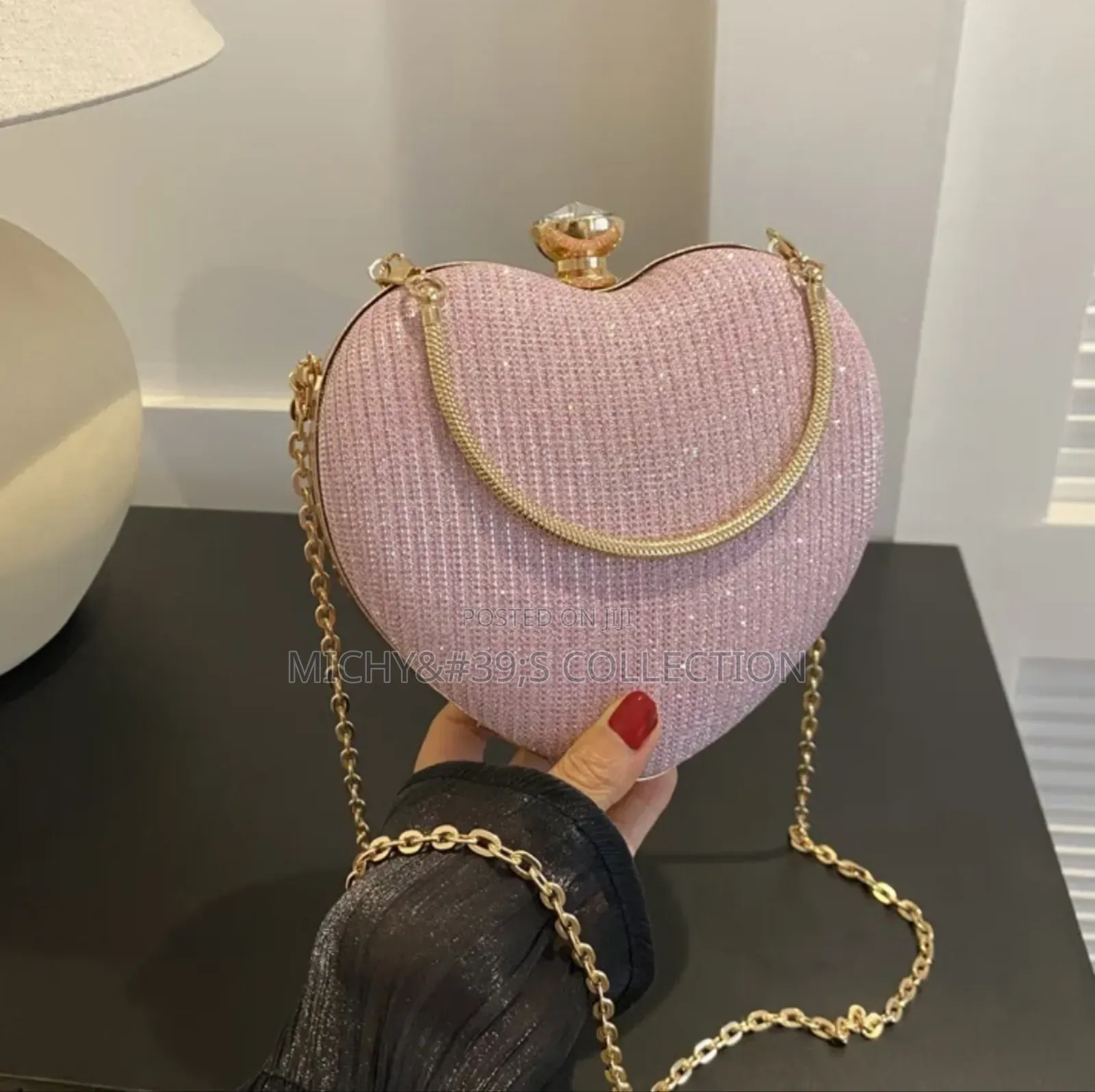 Classy Clutch