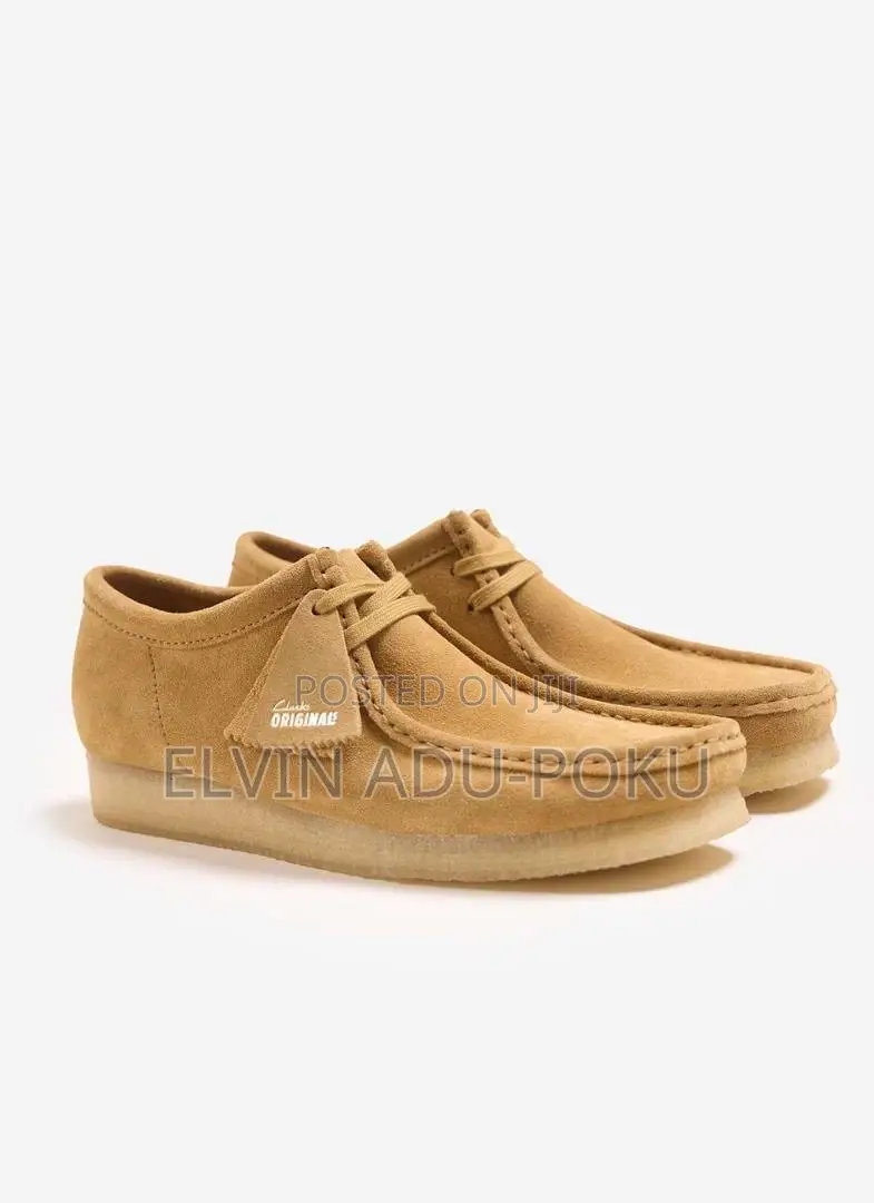 Clarks Wallabees Low Boots in Different Colours , Swipe>