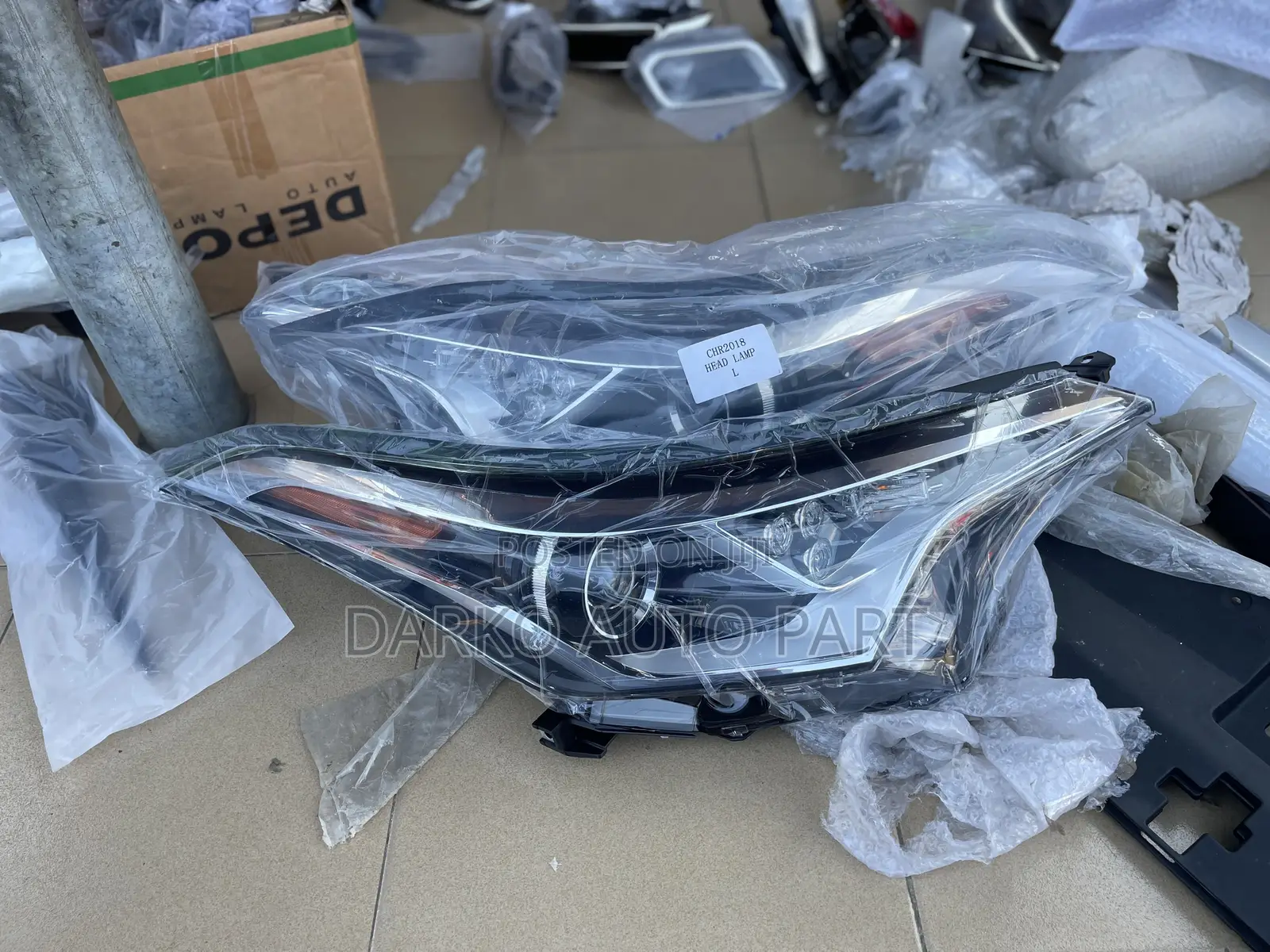 Toyota C-hr 2017-2019 Headlights Available