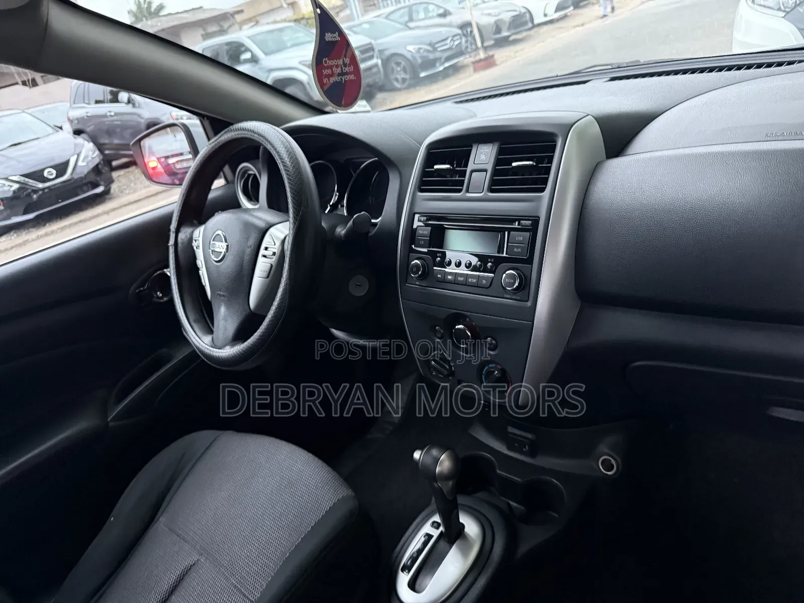 Nissan Versa 1.6 SV 2017 Silver