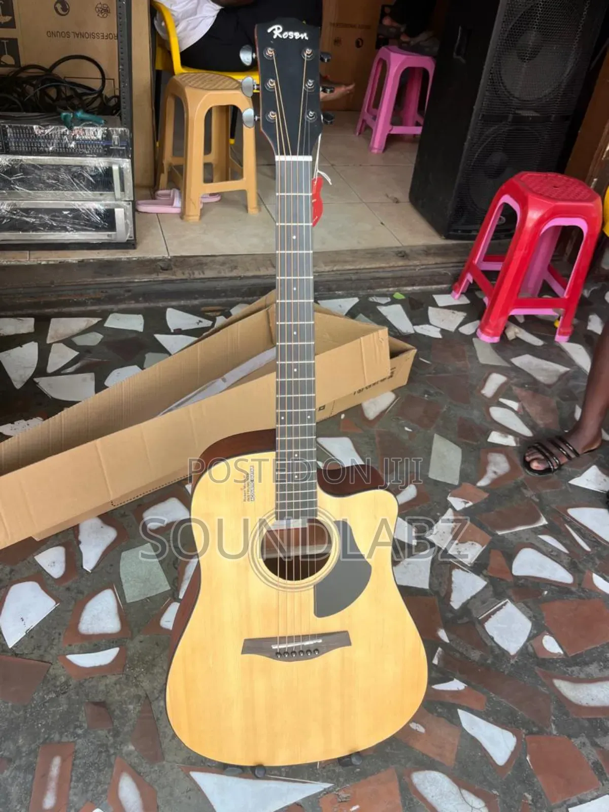 Rosen G15 Acoustic Guitar
