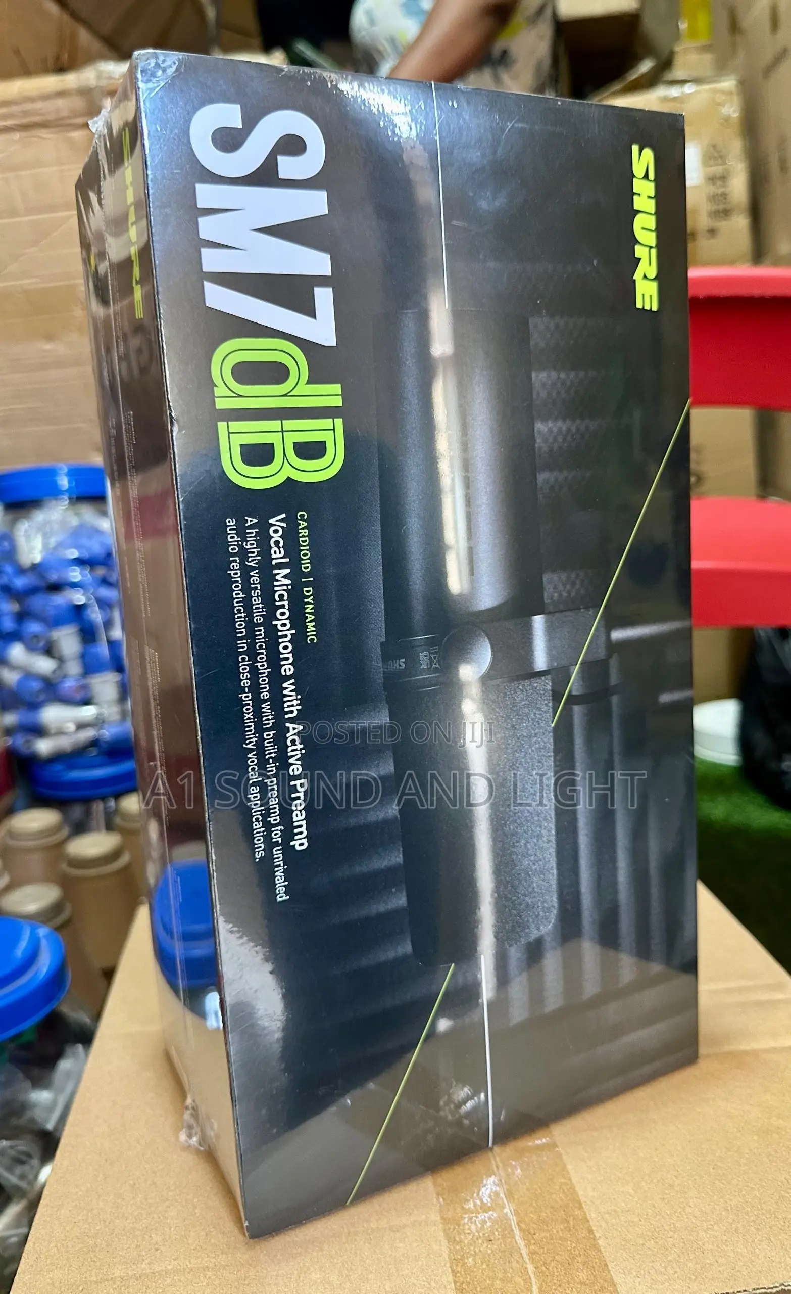 Shure Sm7db Dynamic Microphone for Podcast and Streaming