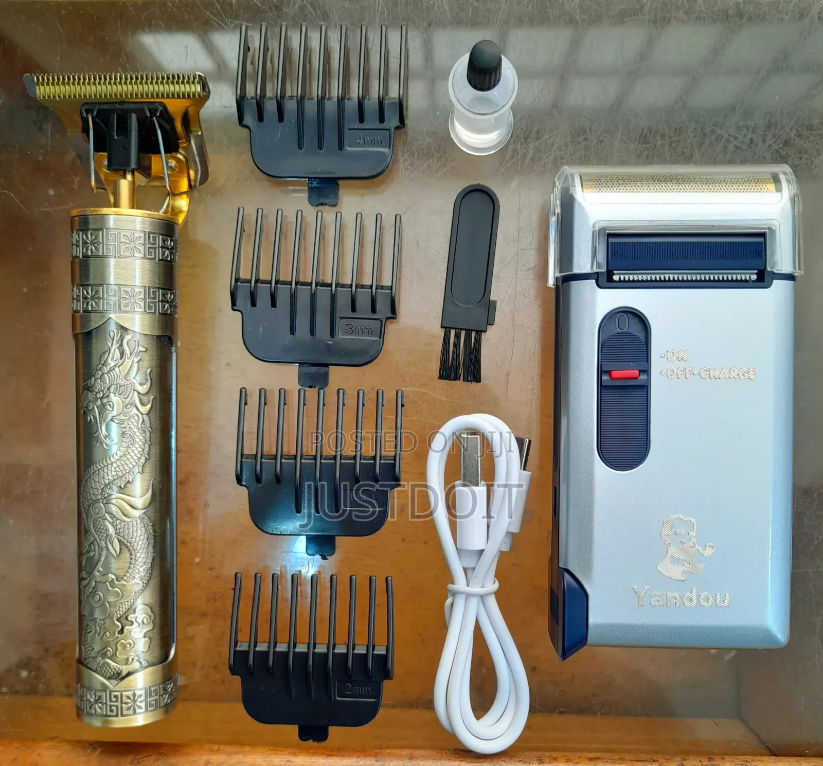 Skin / Bald Cutting Clipper With Smoothener