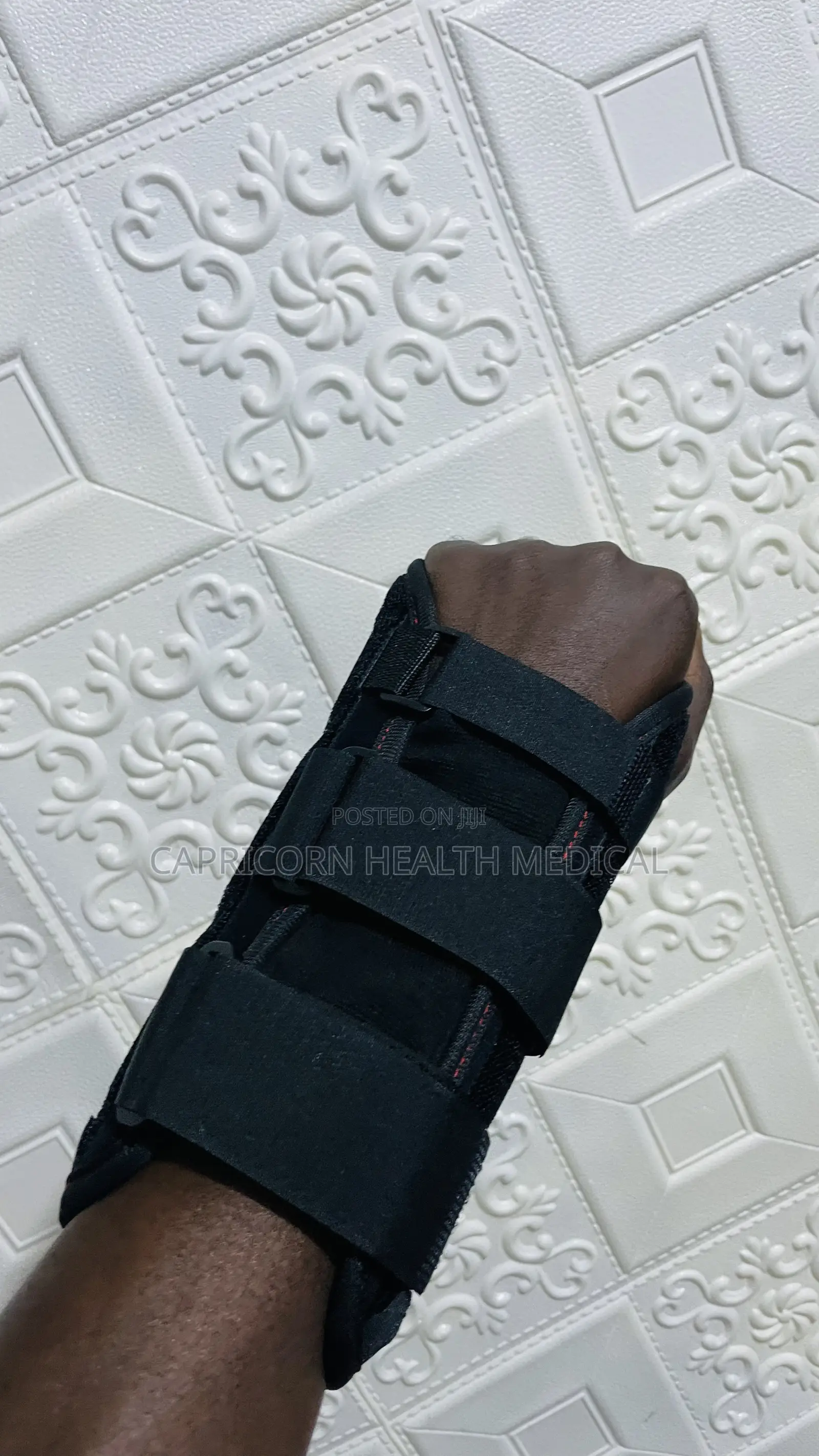 Wrist or Arm Support (3 Metal Splints)