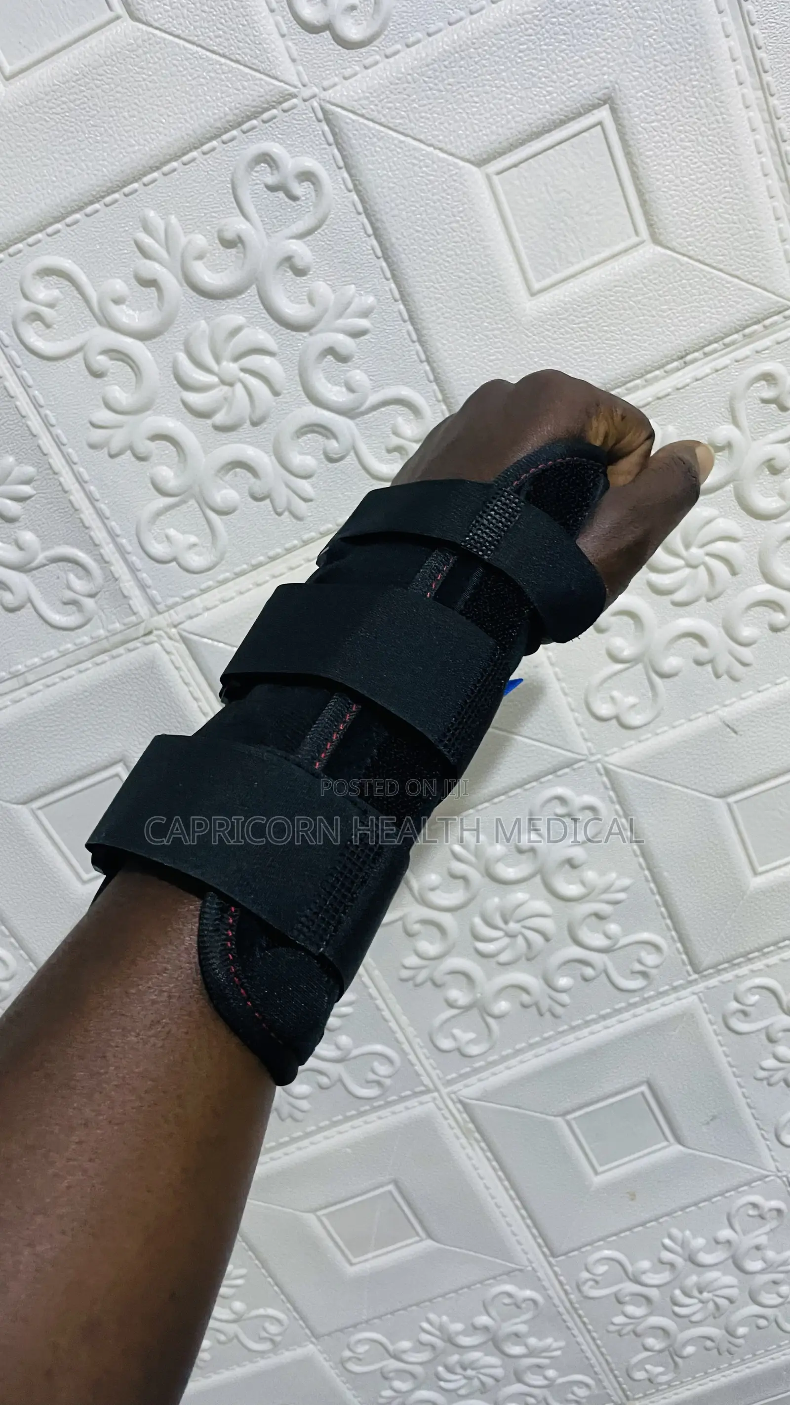 Wrist or Arm Support (3 Metal Splints)