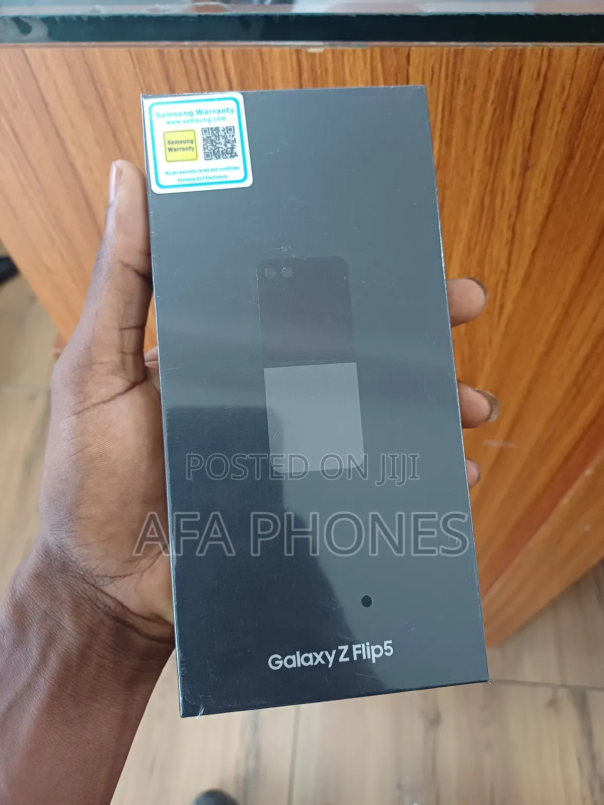 New Samsung Galaxy Z Flip 5 512 GB Gold