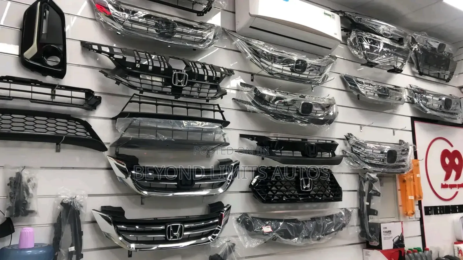 All Kinds of Honda Accord Cr-v CRV Pilot Hr-v Front Grille/ Top Shell