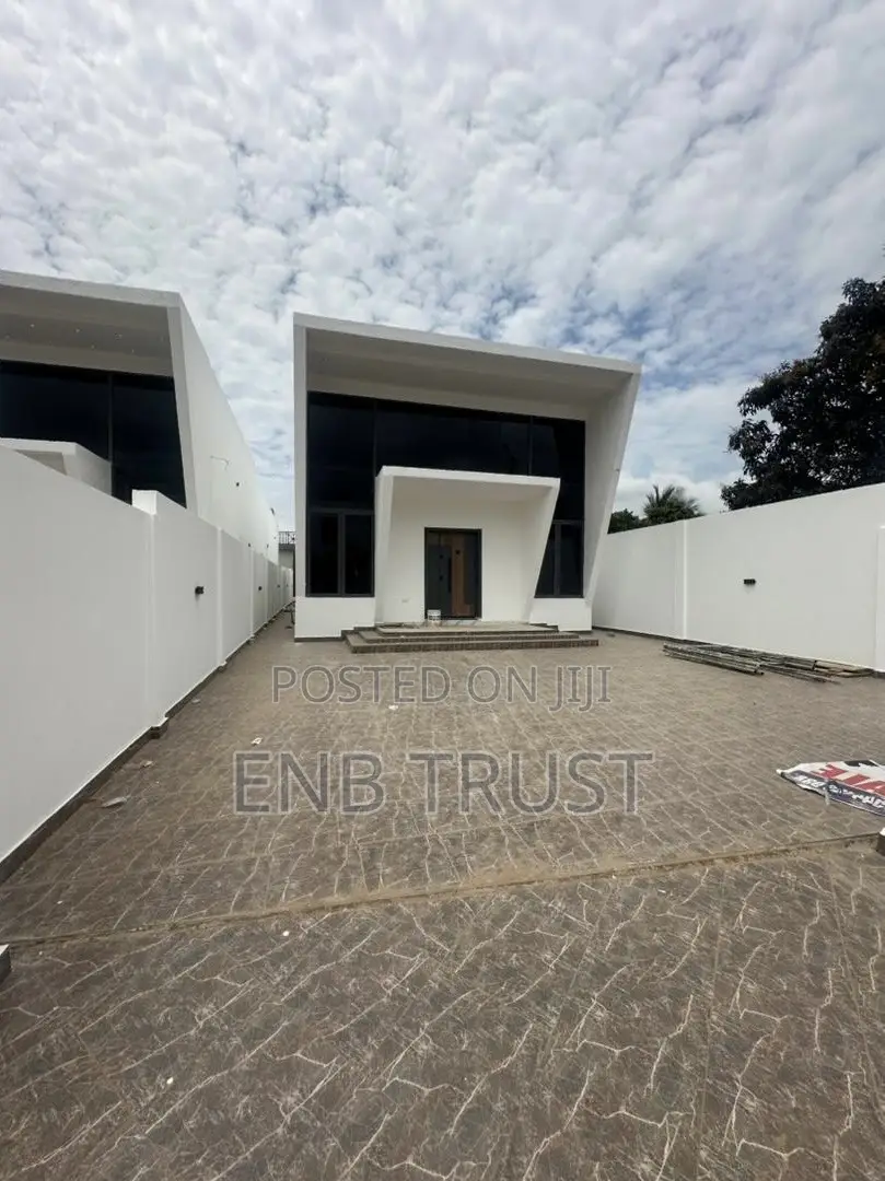 3bdrm House in North Legon for sale
