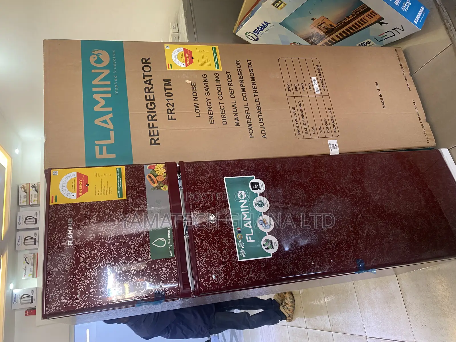 Flamino 166 Litre Fridge With Top Freezer With Nice Wine Color Design