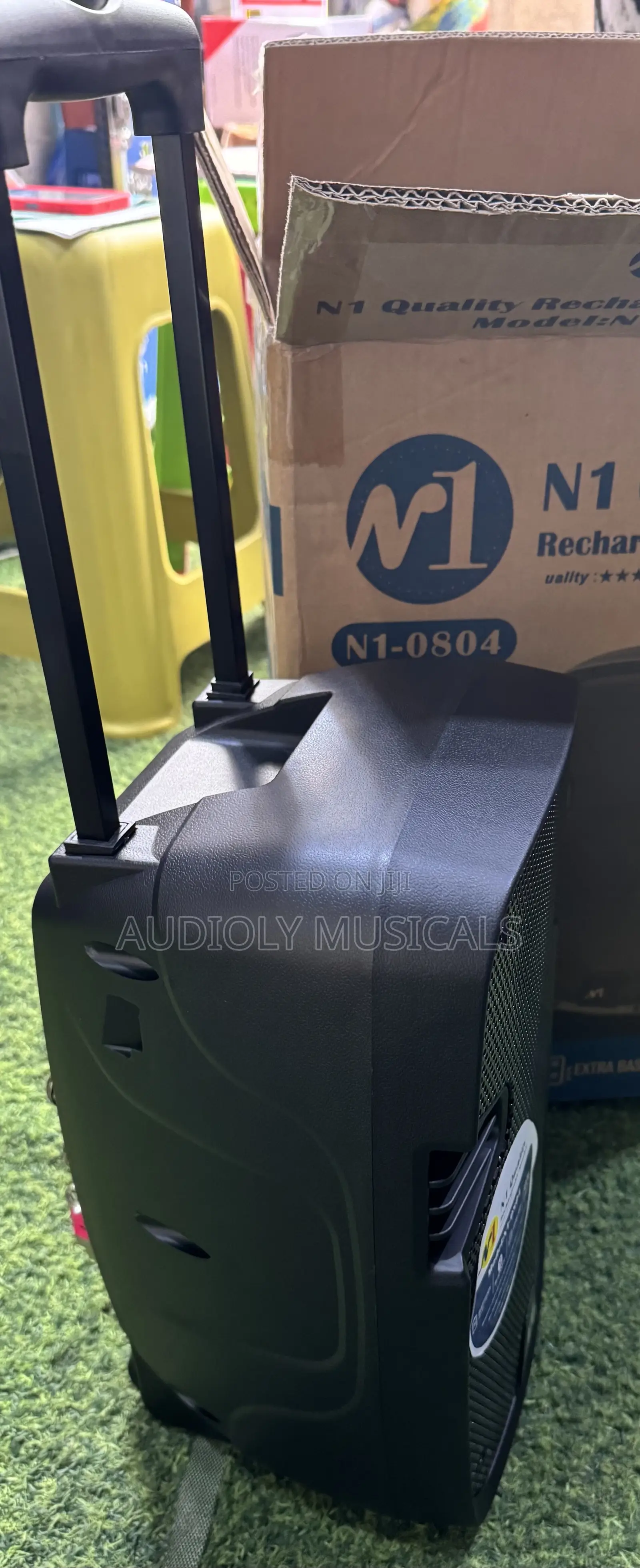 No1 8inches Rechargeable Speaker With Two Microphones