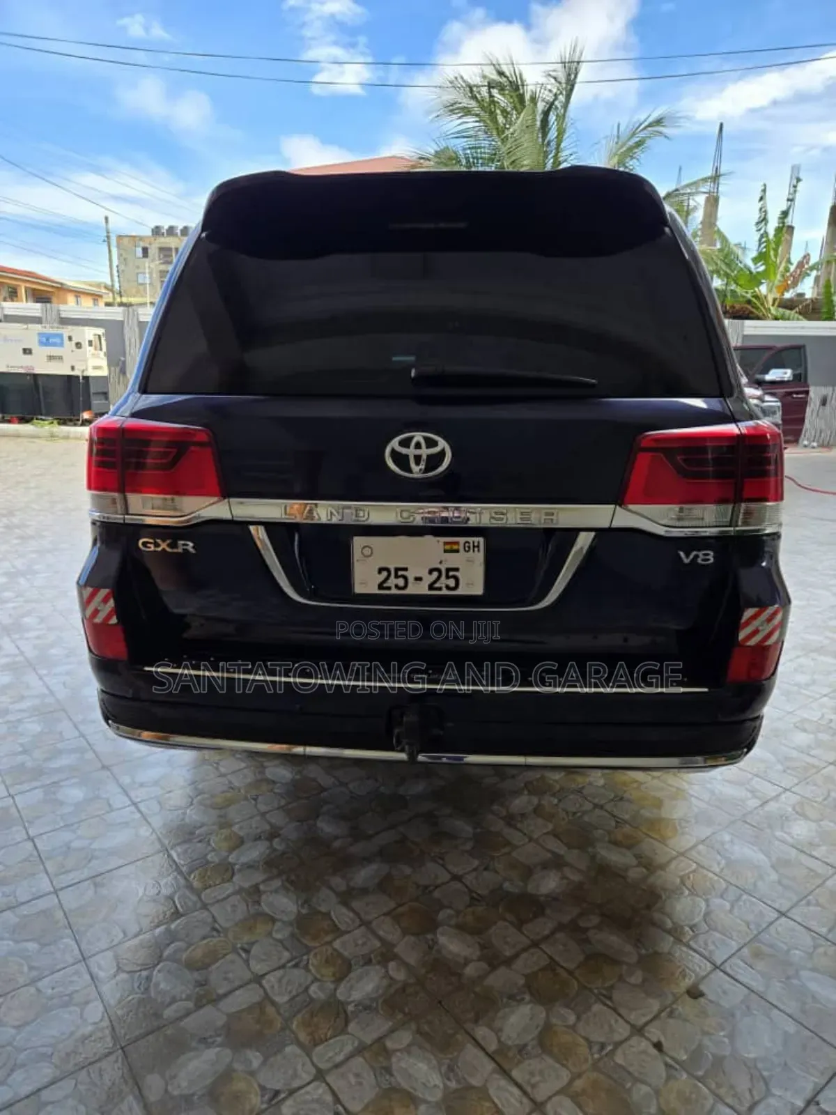 Toyota Land Cruiser 4.6 V8 GXR 2016 Black