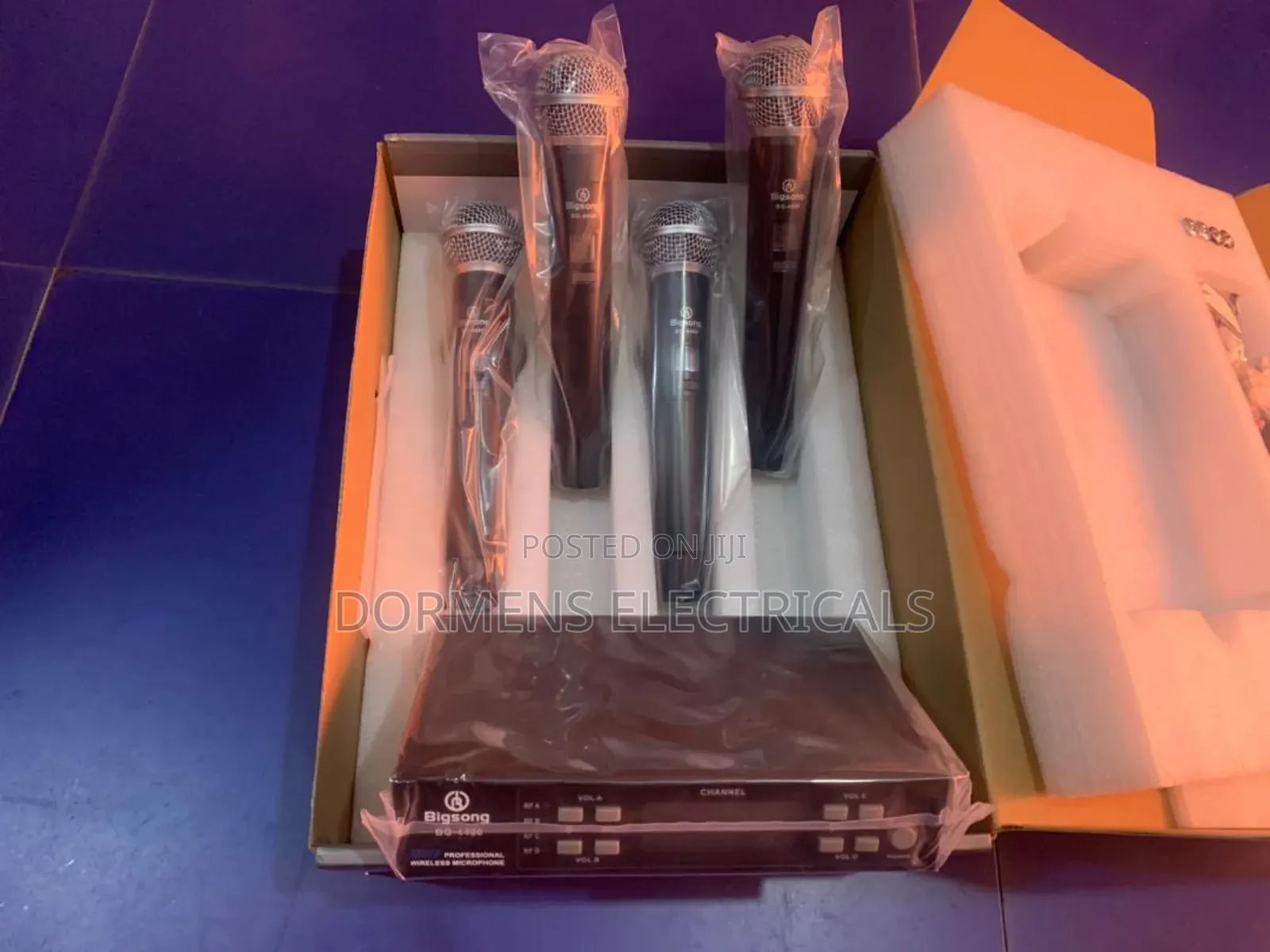 4 Ln One Microphone Bg 400