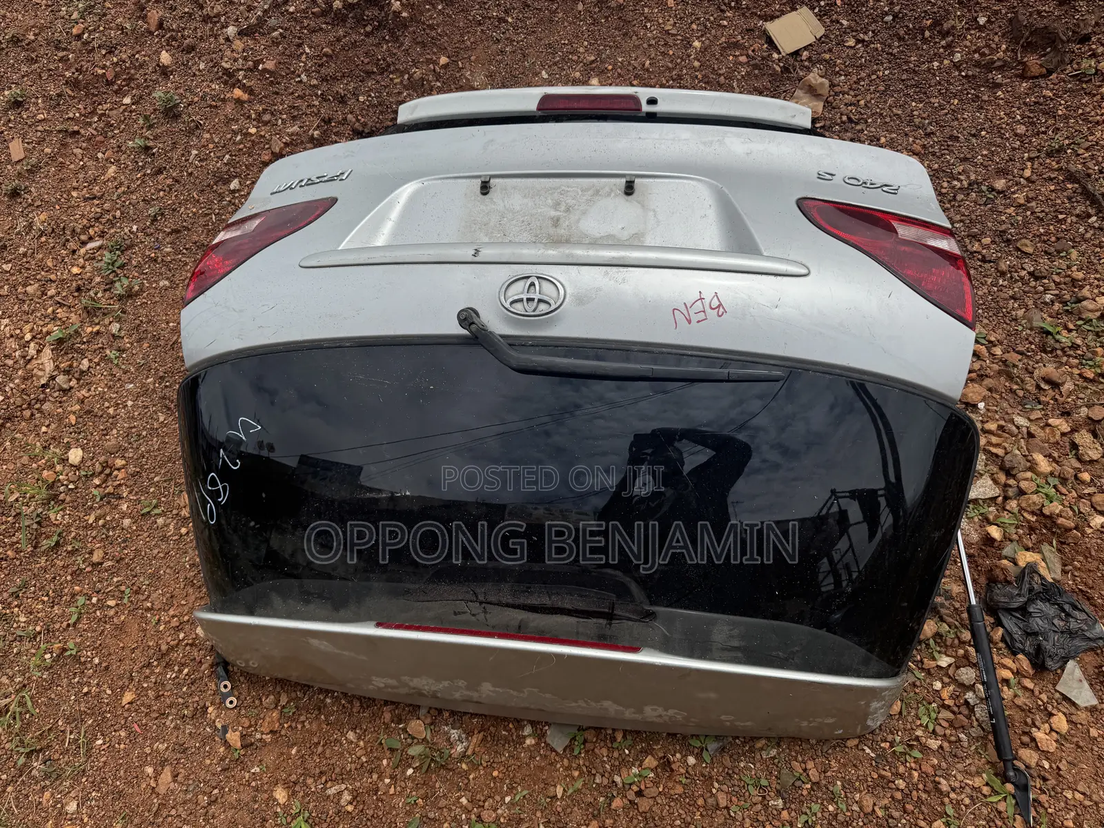 Toyota Ipsum 240 S Boot Assembly