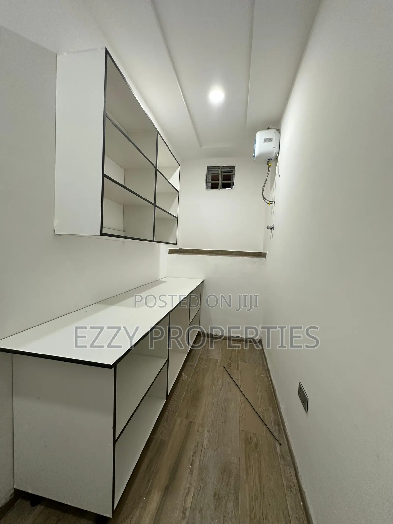 4bdrm House in Lakeside Estate, Ashaley Botwe for sale