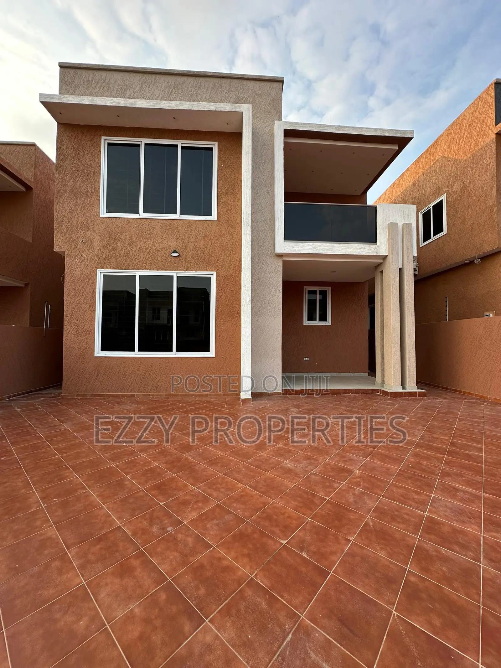 4bdrm House in Lakeside Estate, Ashaley Botwe for sale