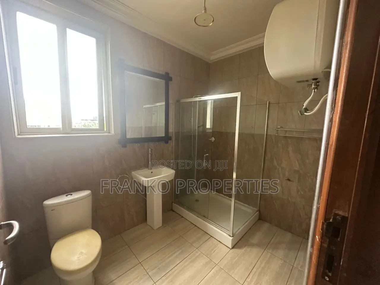 3bdrm Townhouse / Terrace in Franko Properties, American House for rent