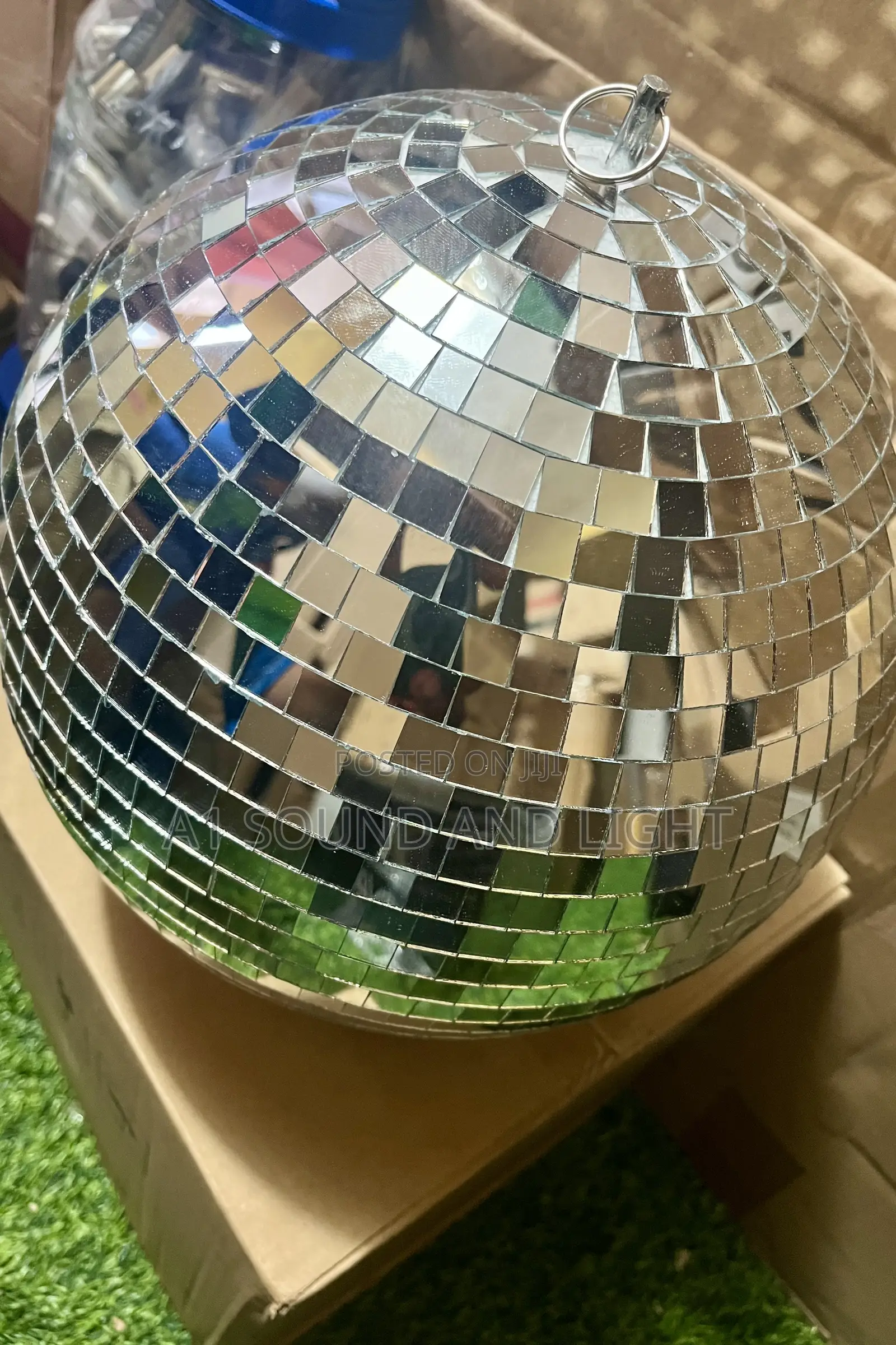 Mirror Ball 30x30x30