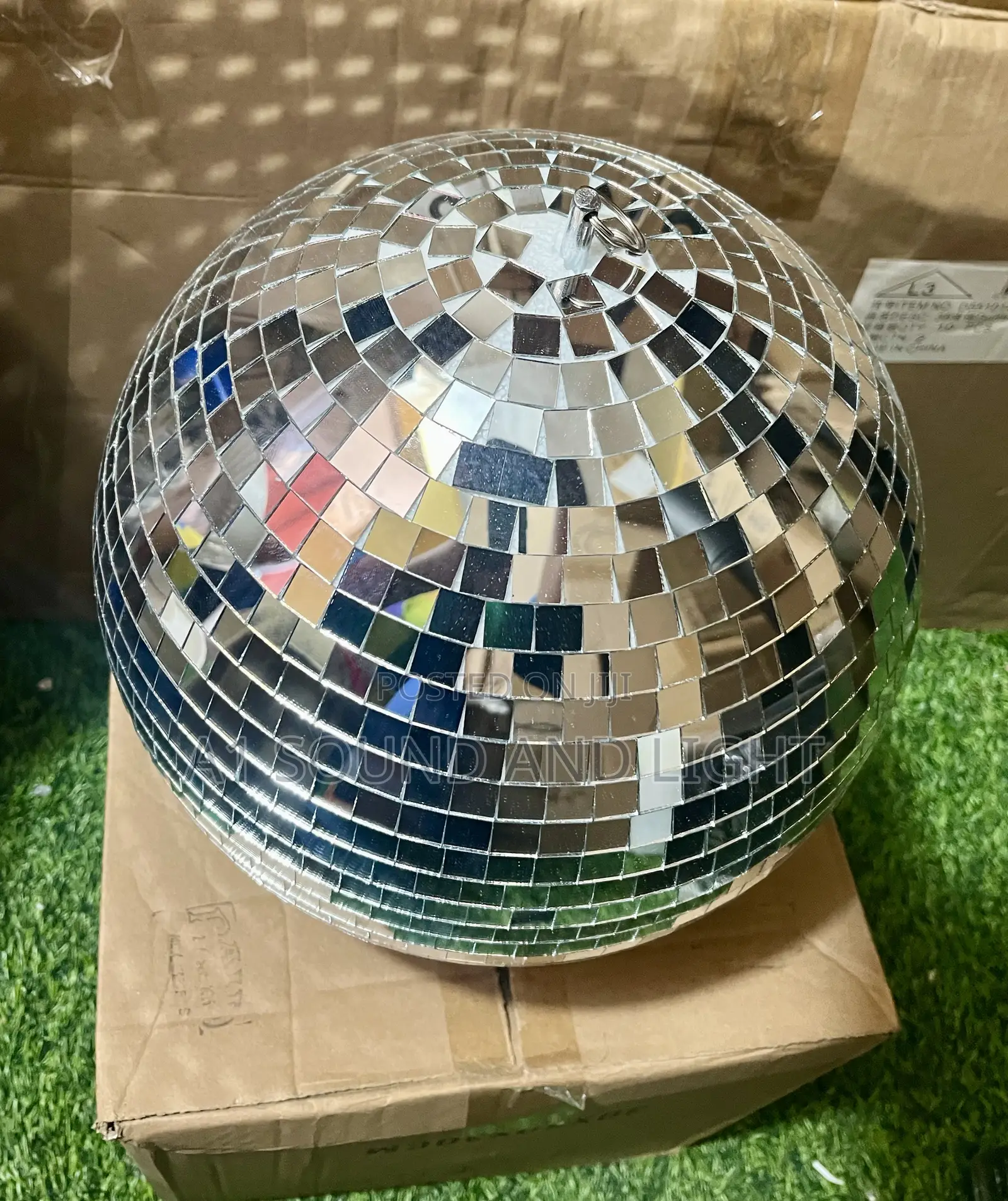Mirror Ball 30x30x30