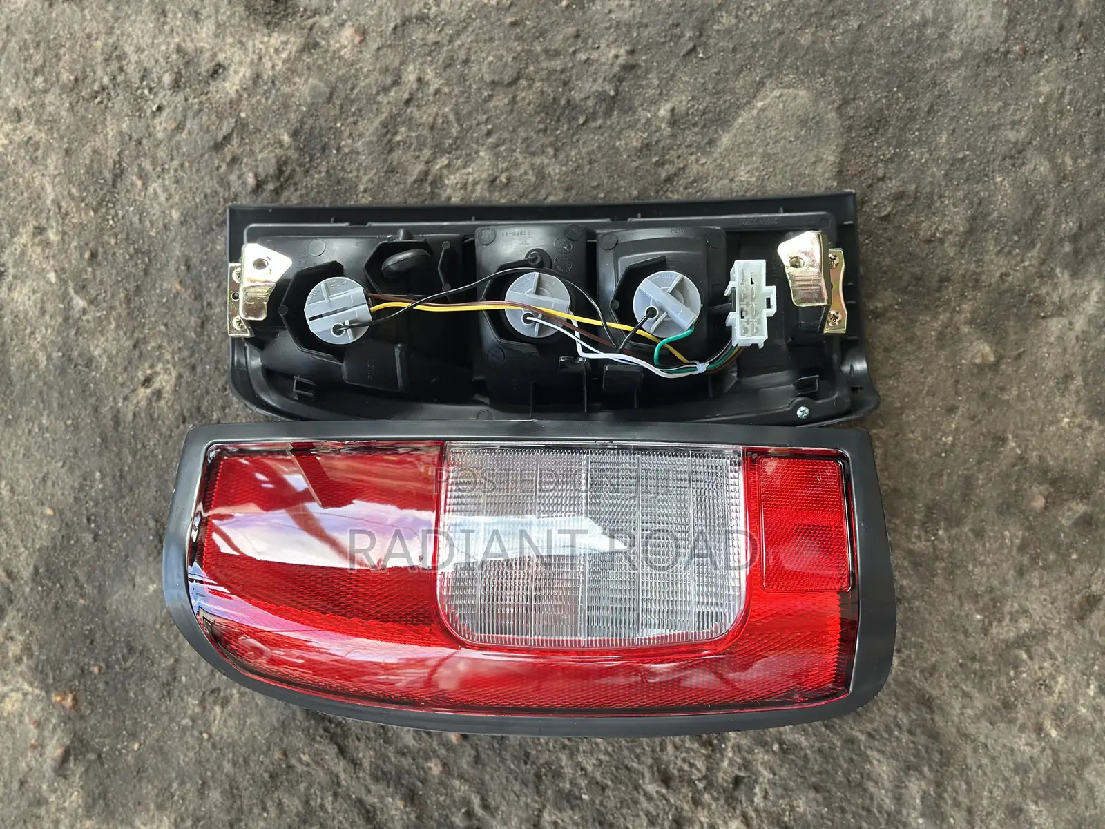 Nissan Hardbody Taillight