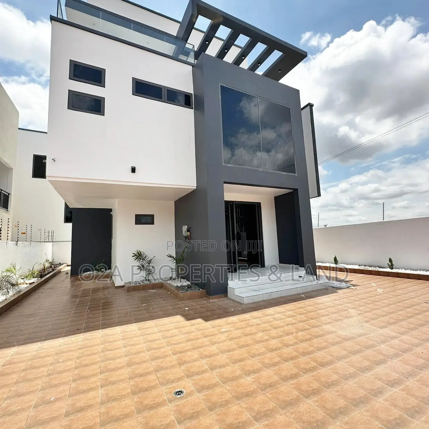 3bdrm House in Lakeside Estate for sale