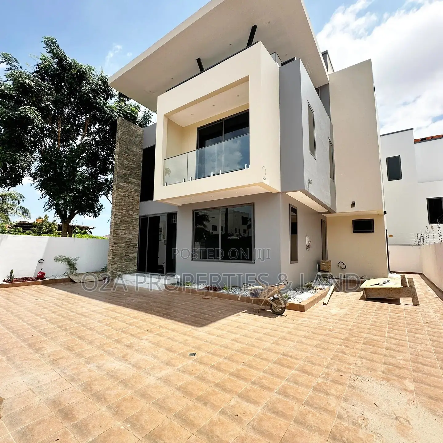 3bdrm House in Lakeside Estate for sale