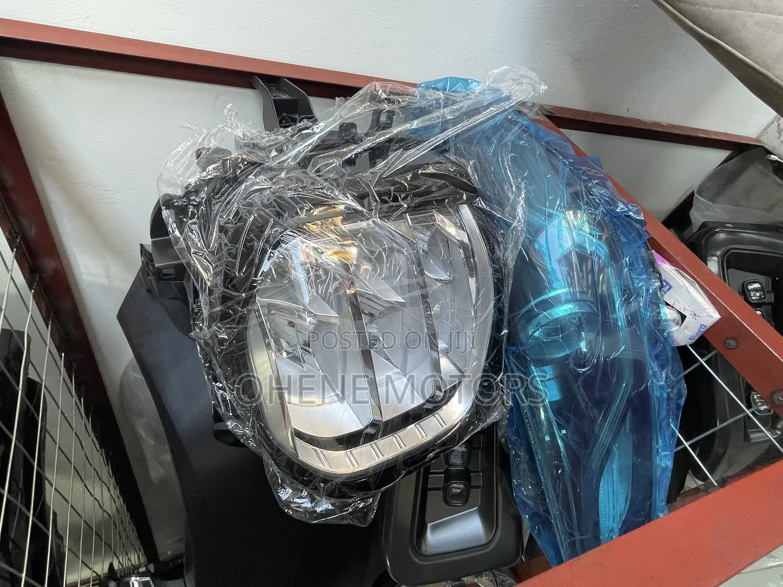 Mitsubishi Outlander 2022-2023 Headlights Available