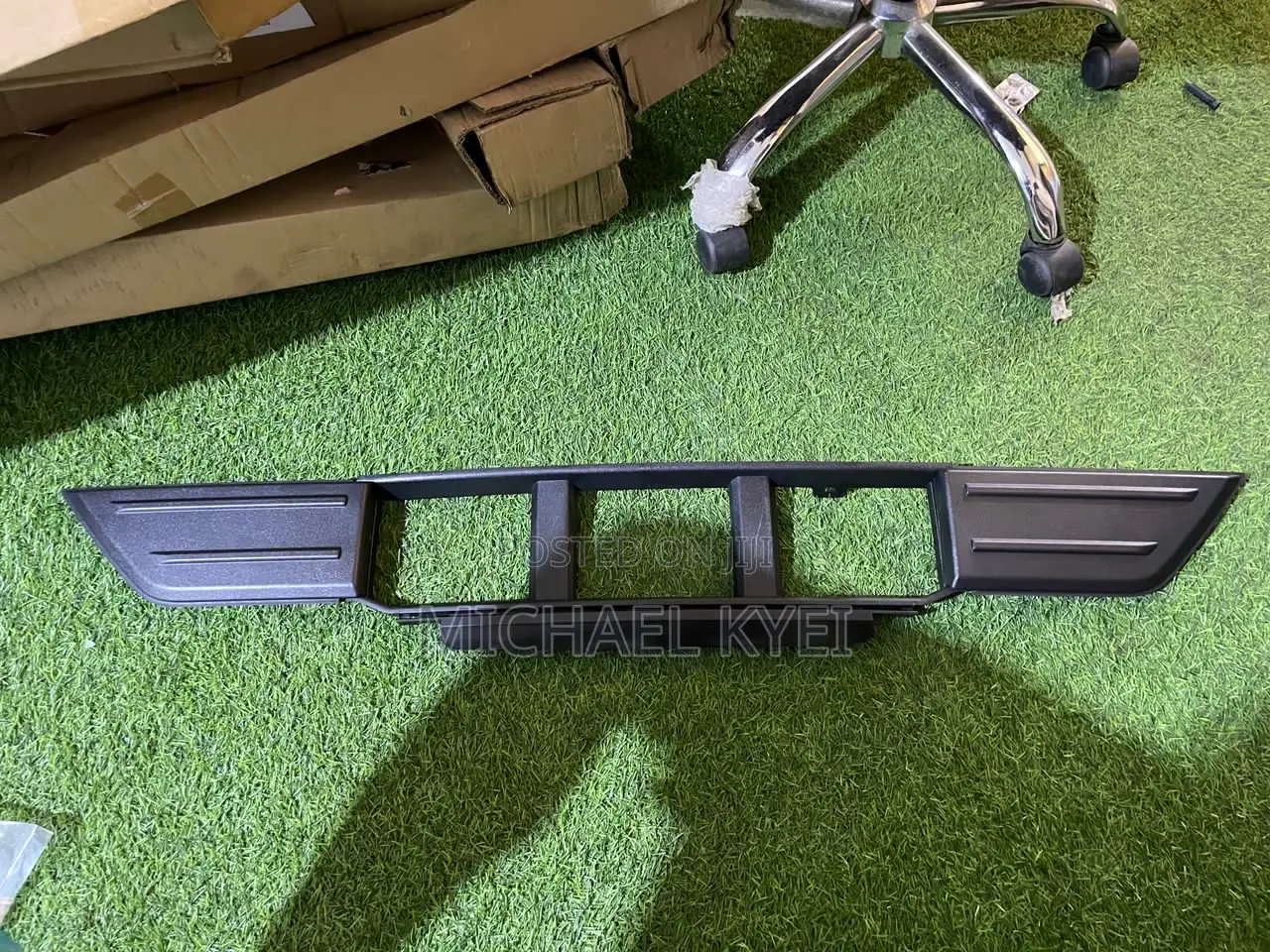 Ford F-150 23 Bumper Cover Grille