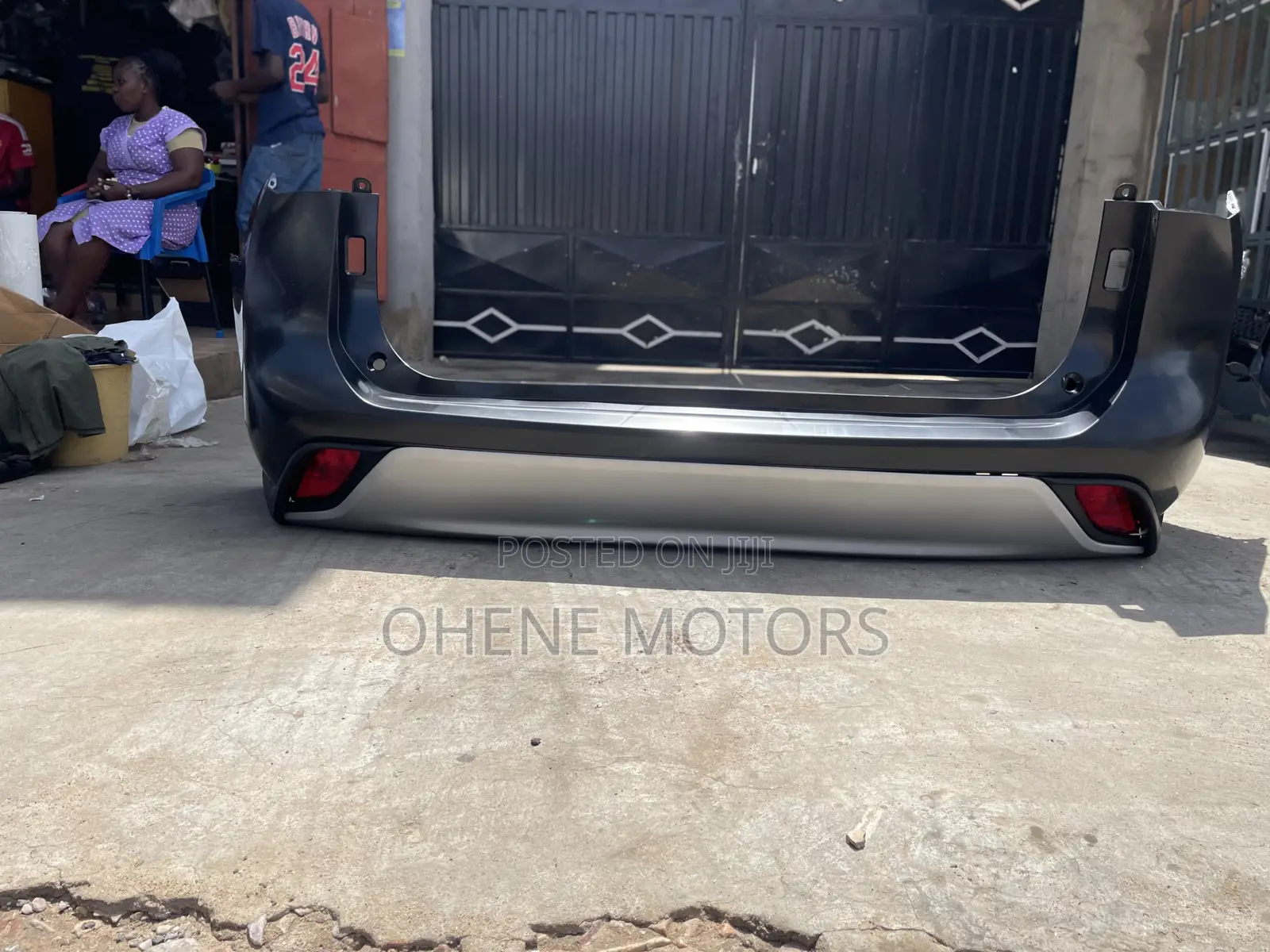 Toyota Highlander 2019-2023 Back Bumper Complete Available