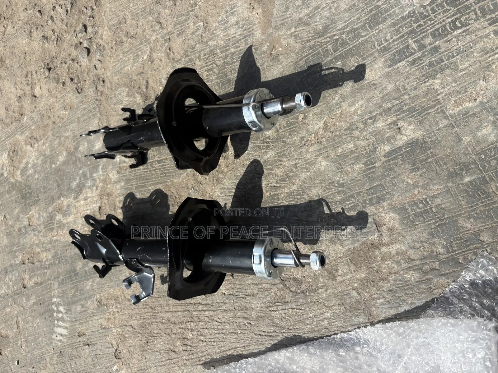 Nissan Cuber Nissan Versa Front Shocks Pair