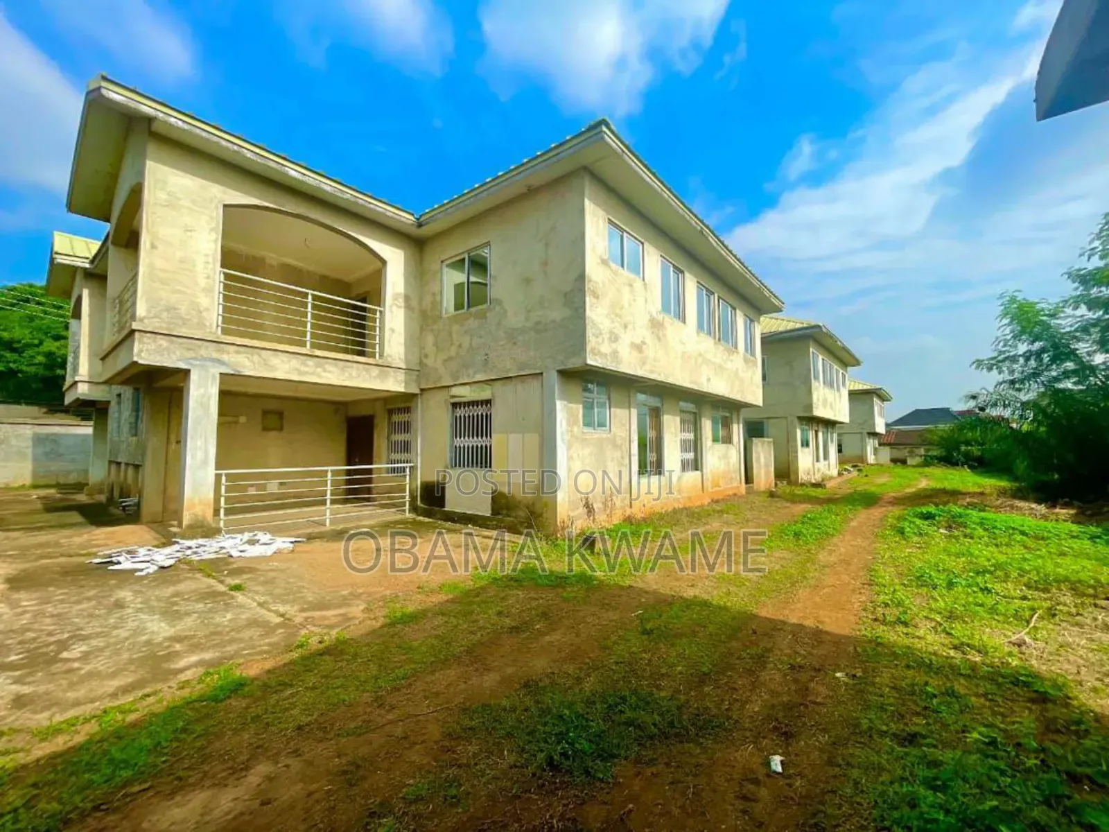 18bdrm House in Laryea Homes, West Legon for sale
